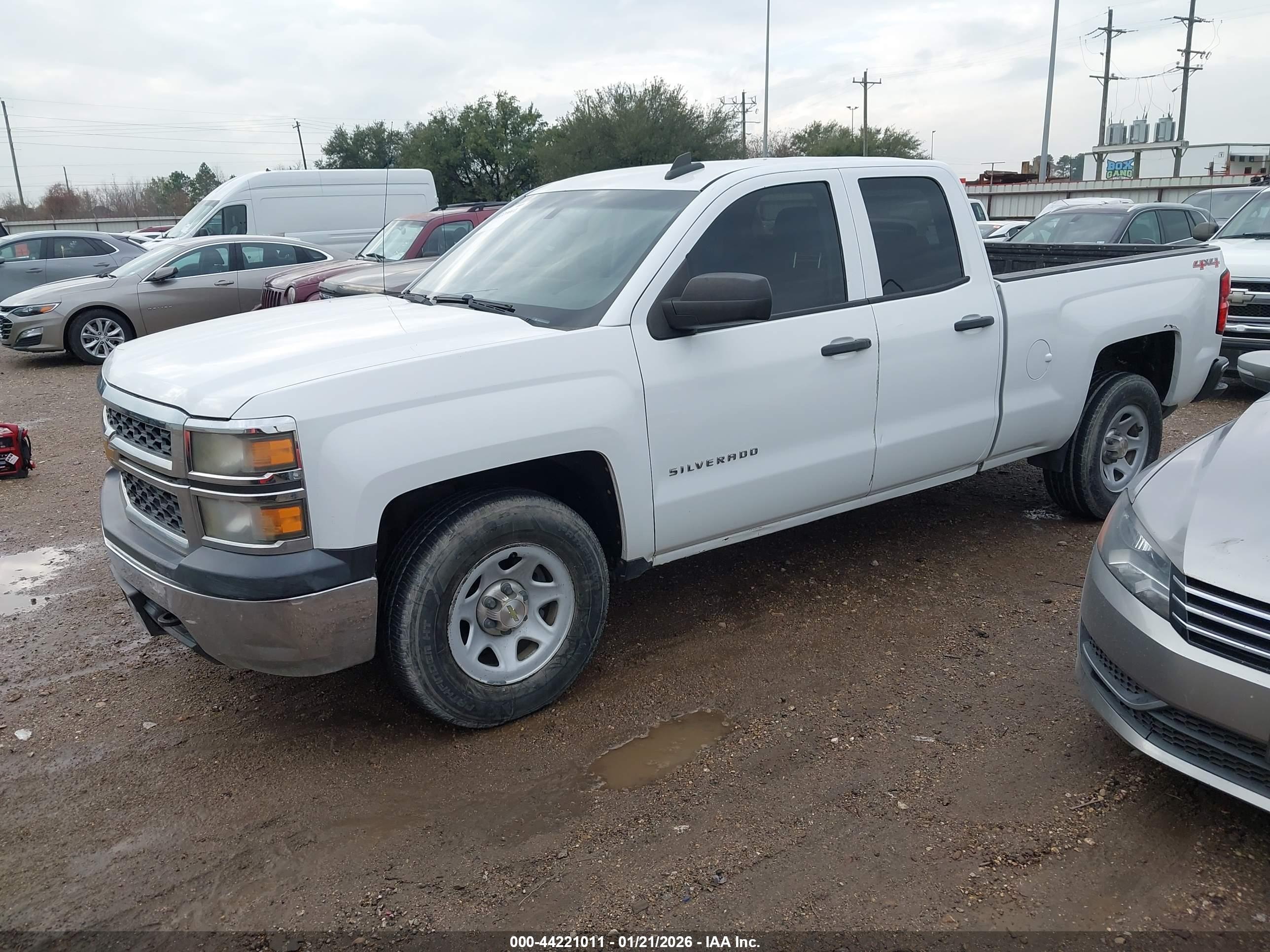 CHEVROLET SILVERADO image 2