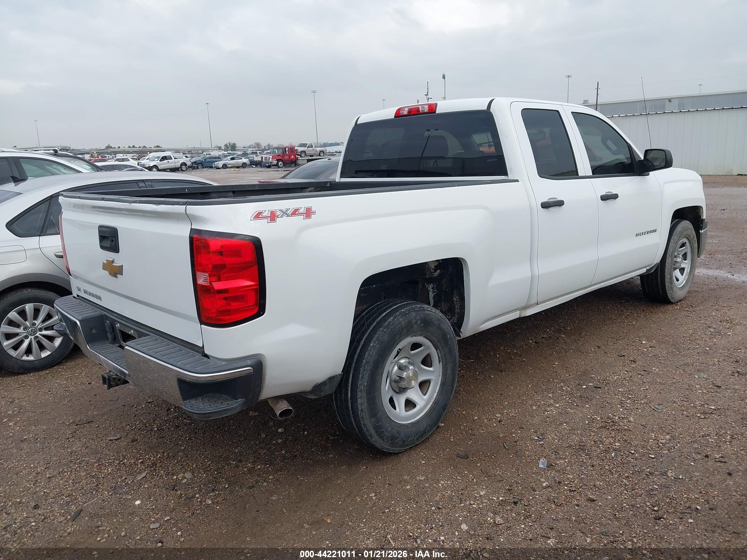 CHEVROLET SILVERADO image 4