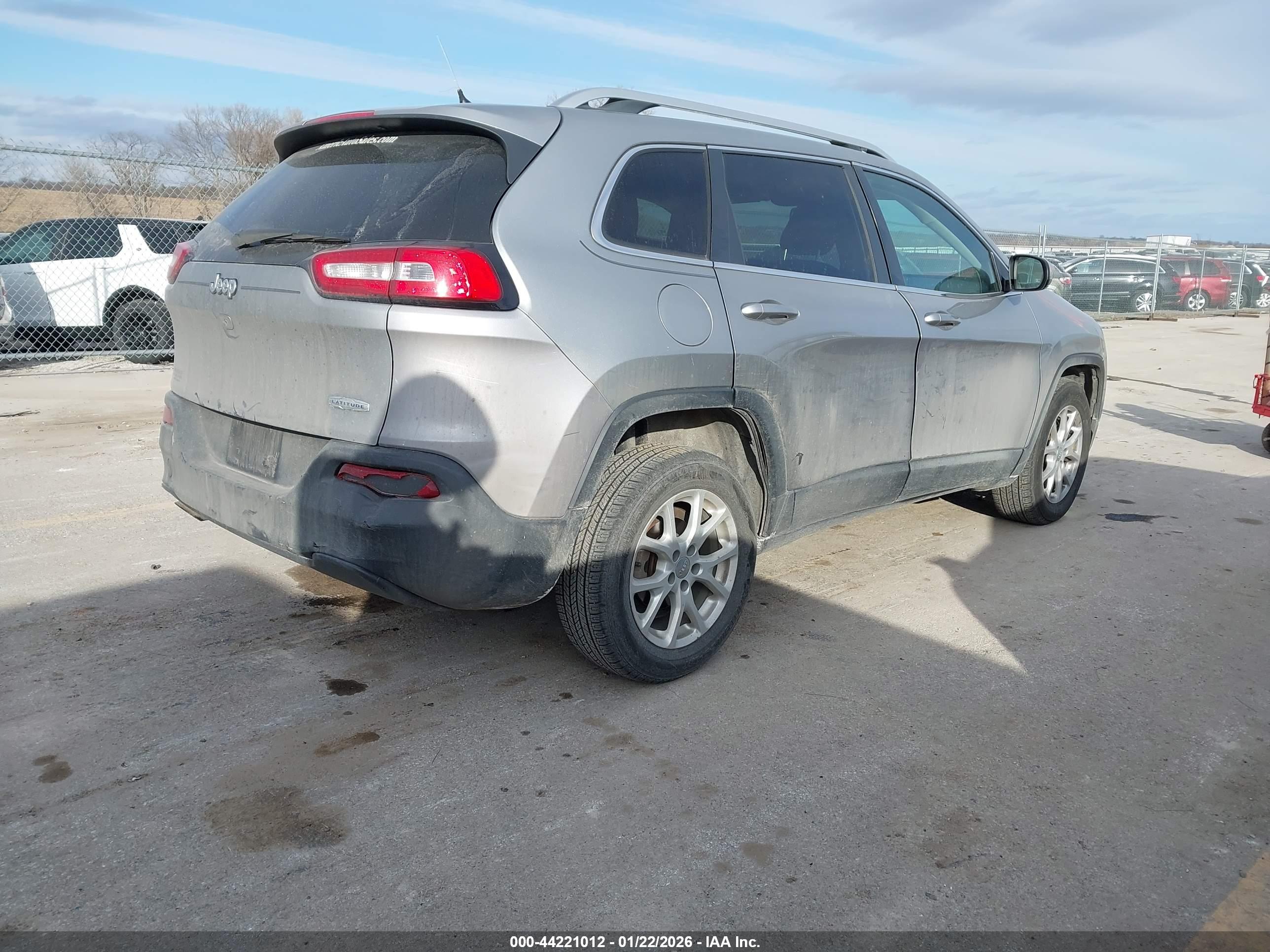 JEEP CHEROKEE image 4