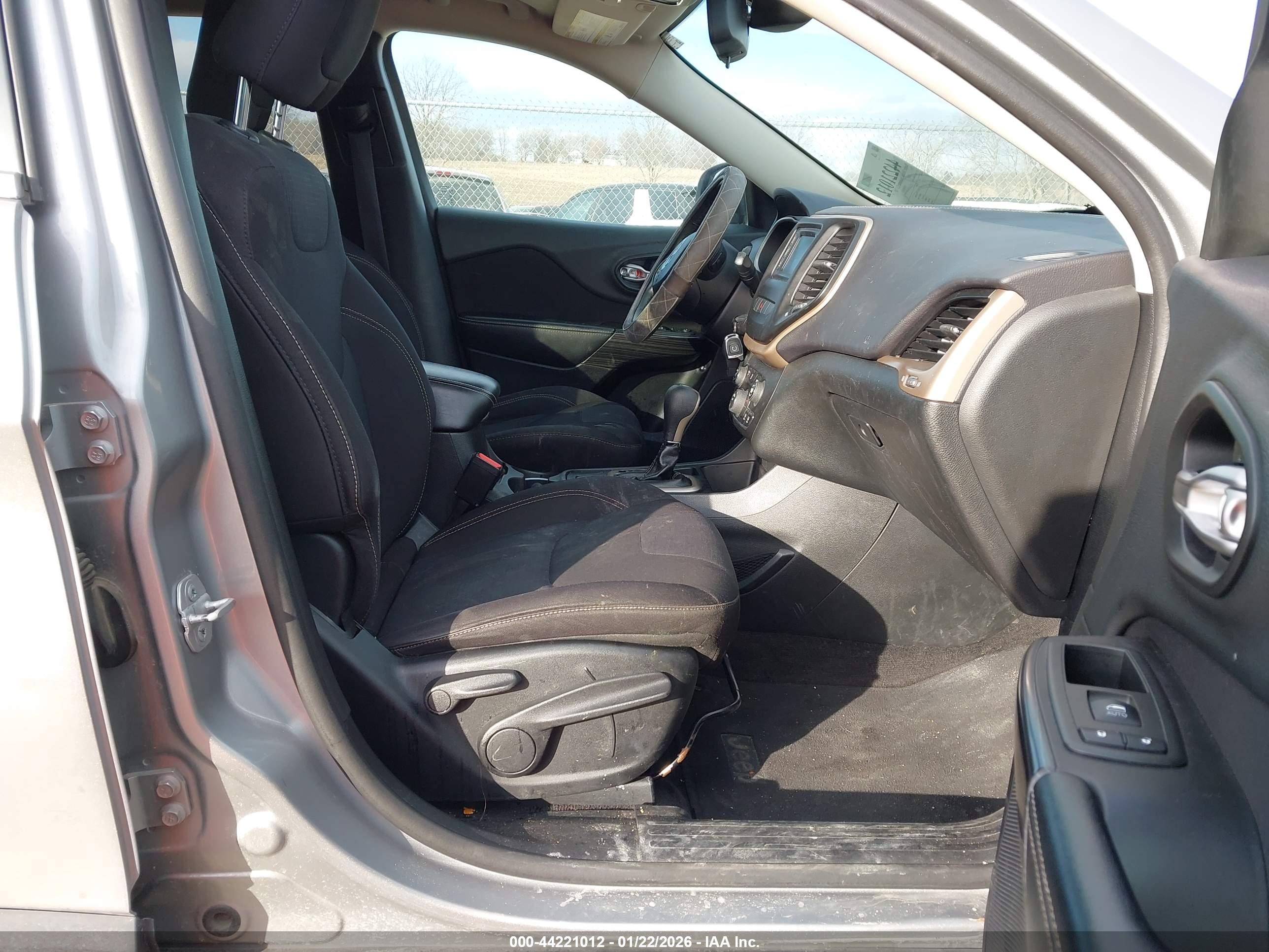 JEEP CHEROKEE image 5