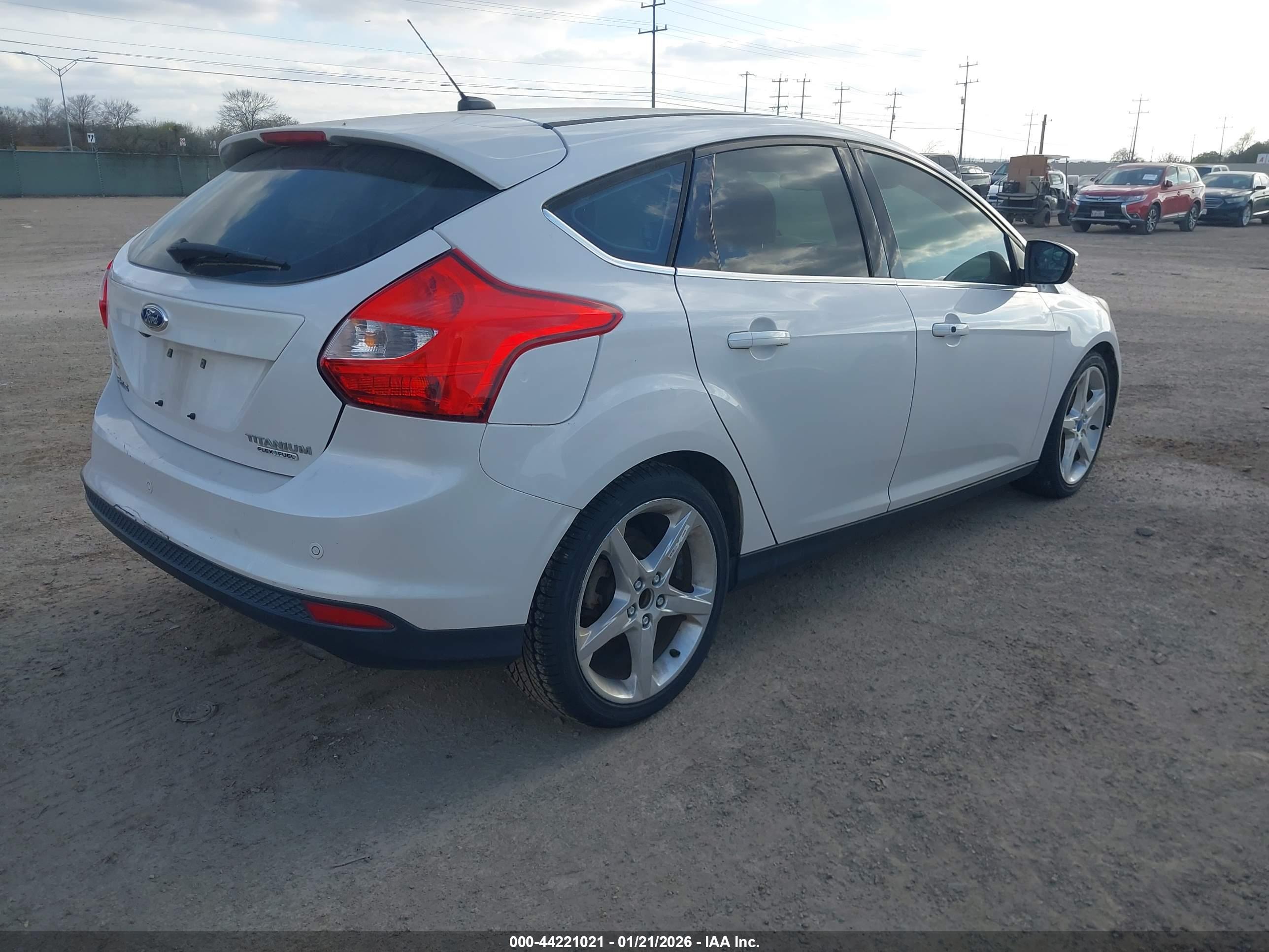 FORD FOCUS image 4