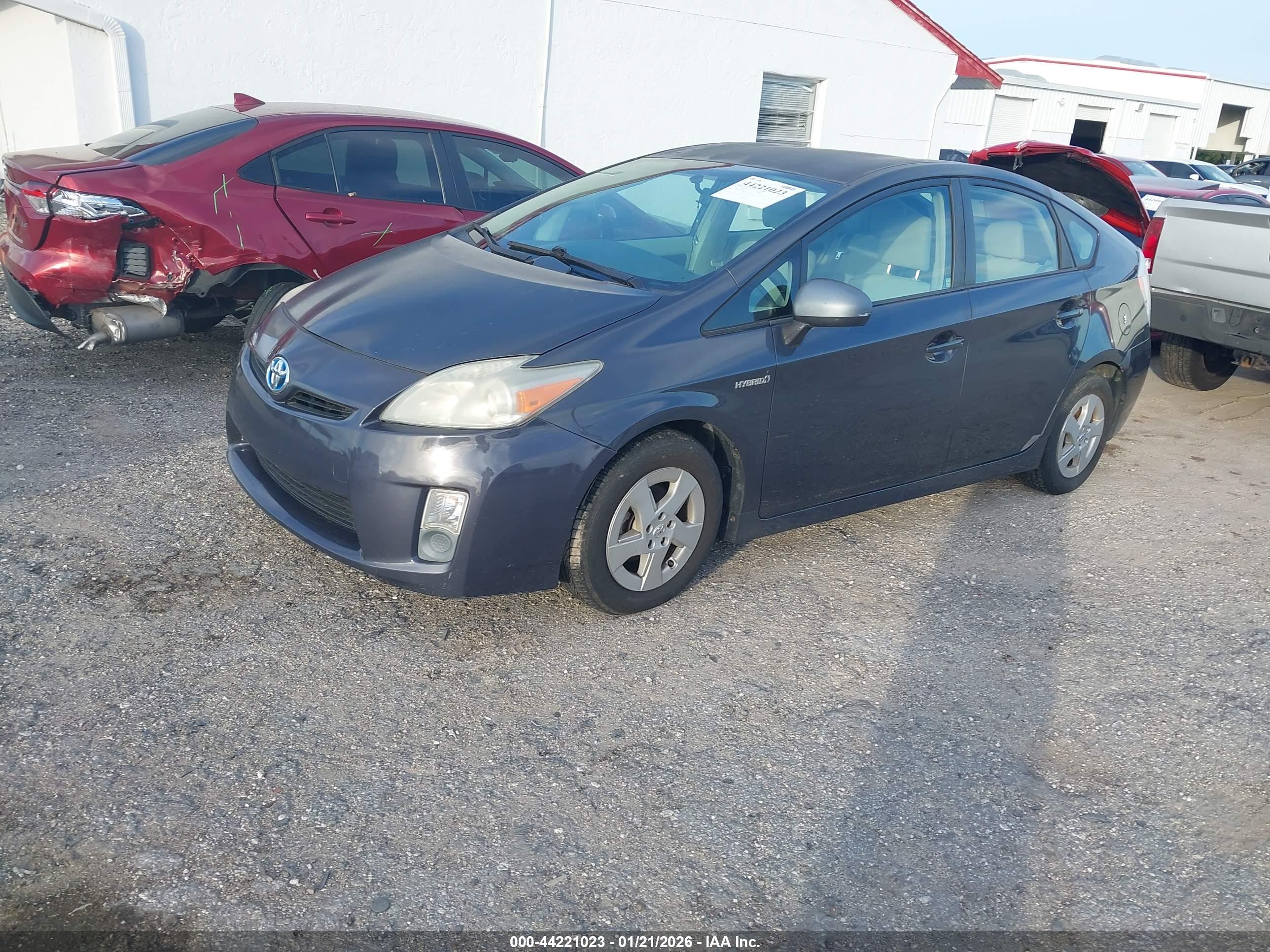 TOYOTA PRIUS image 2