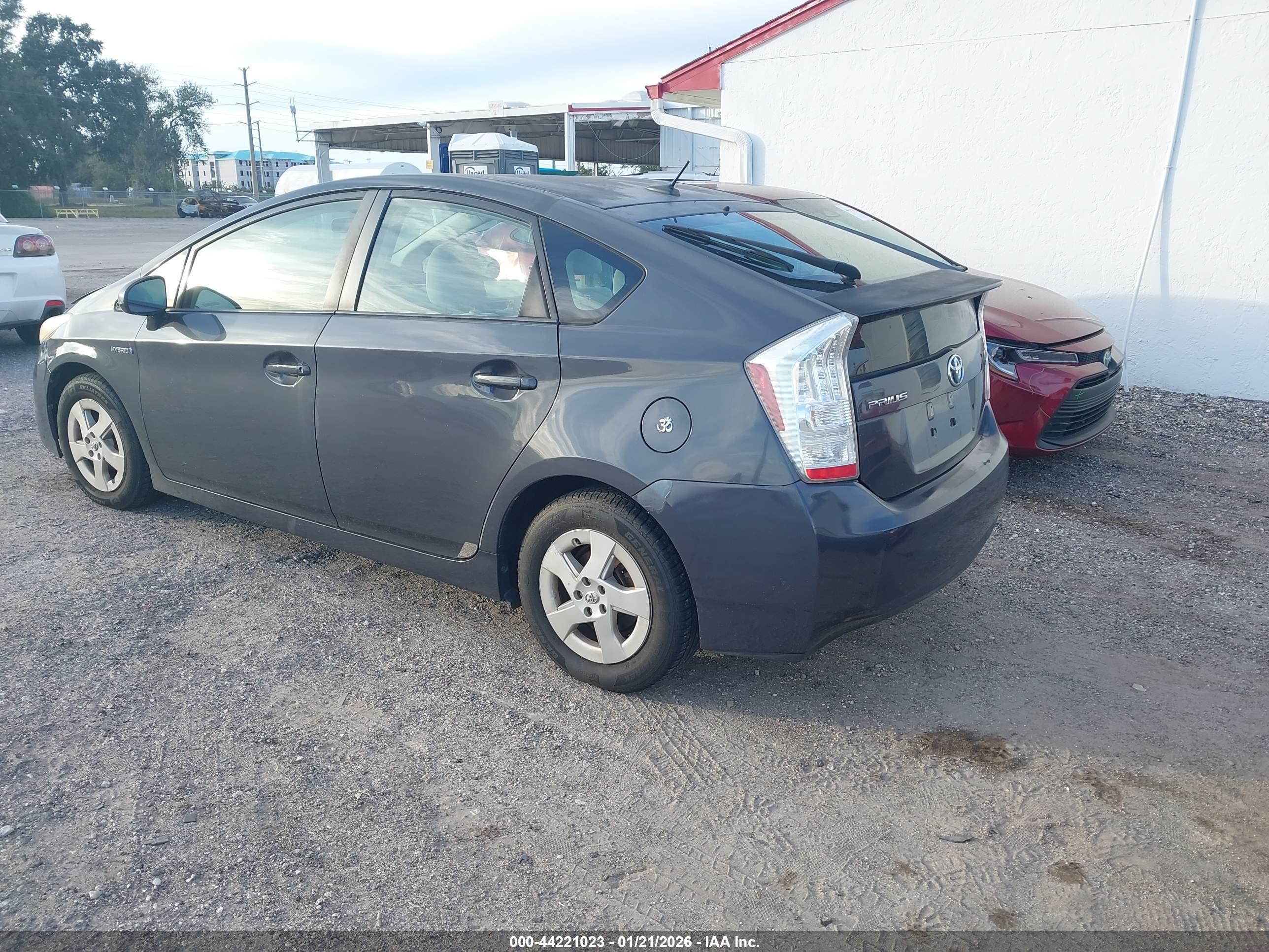 TOYOTA PRIUS image 3