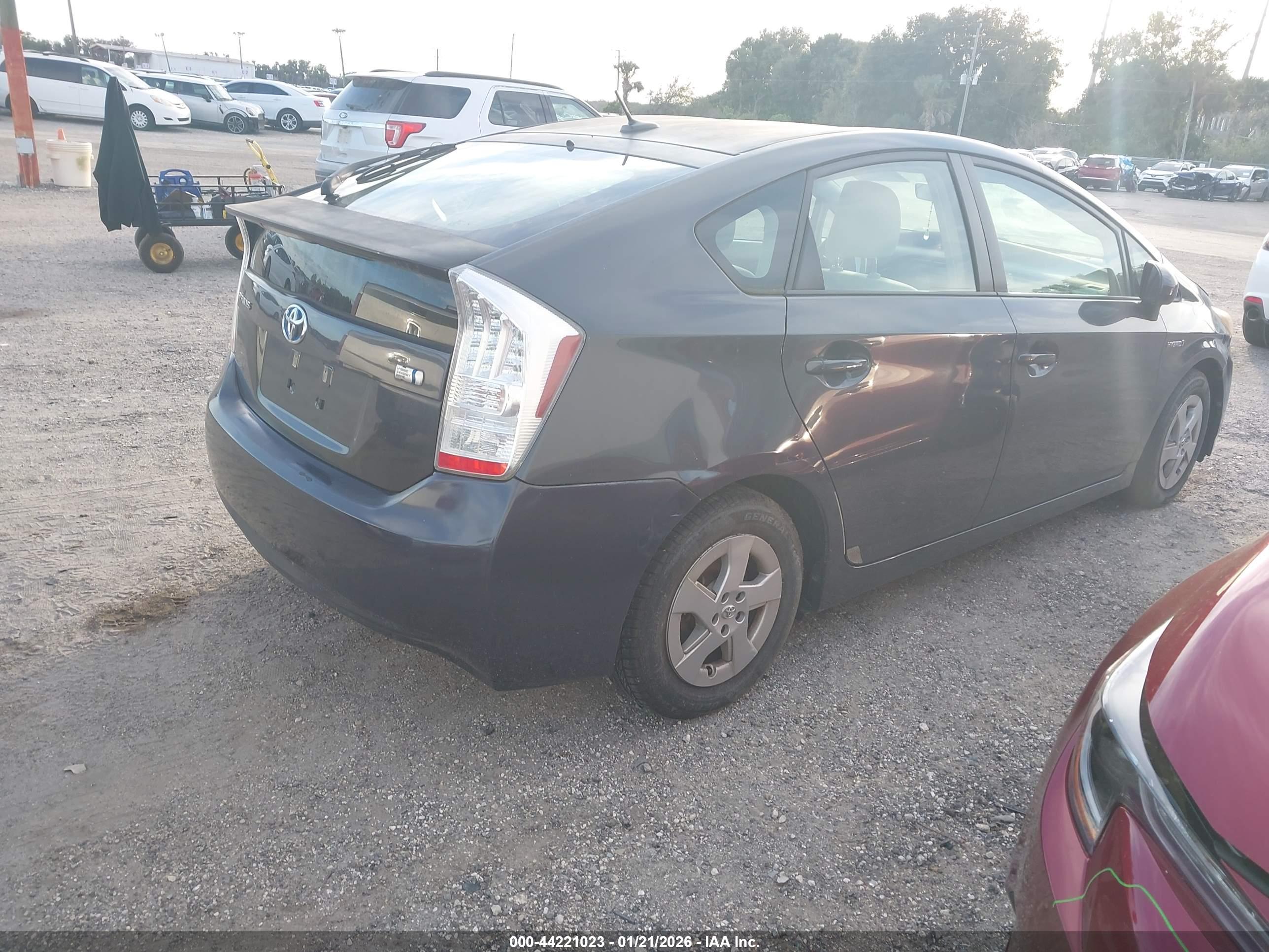 TOYOTA PRIUS image 4
