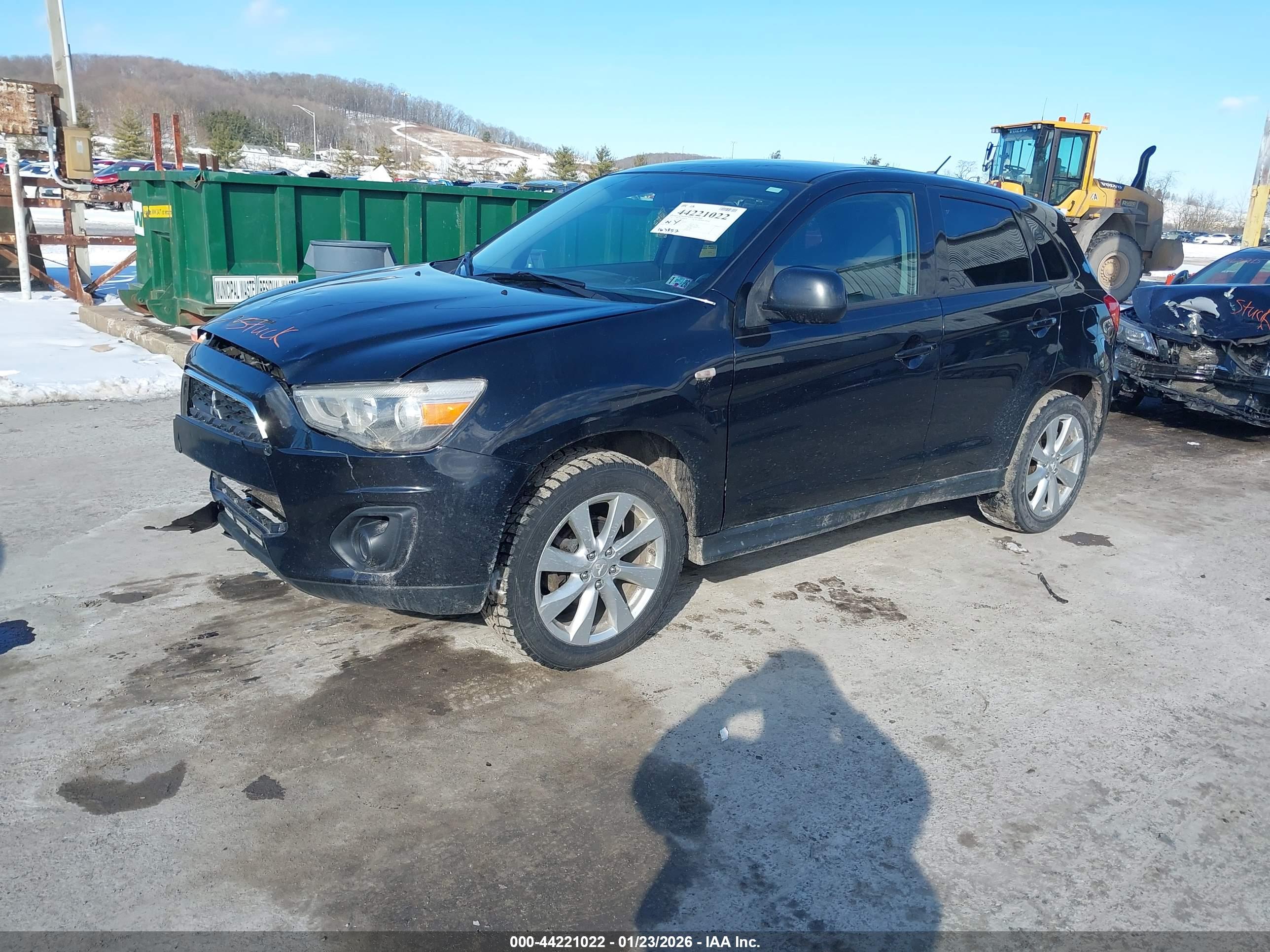 MITSUBISHI OUTLANDER image 2