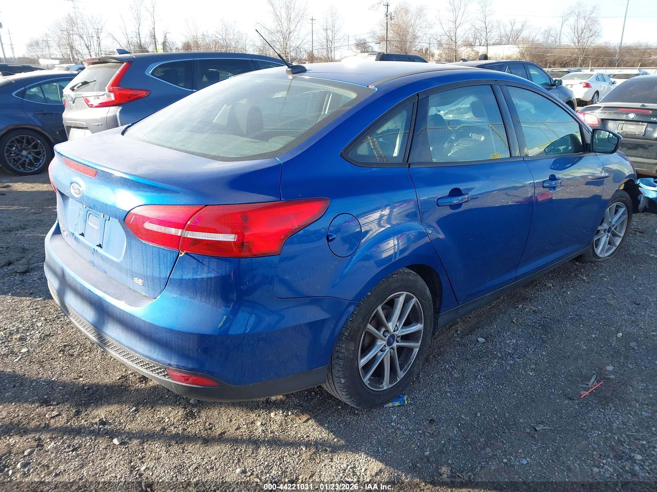 FORD FOCUS image 4