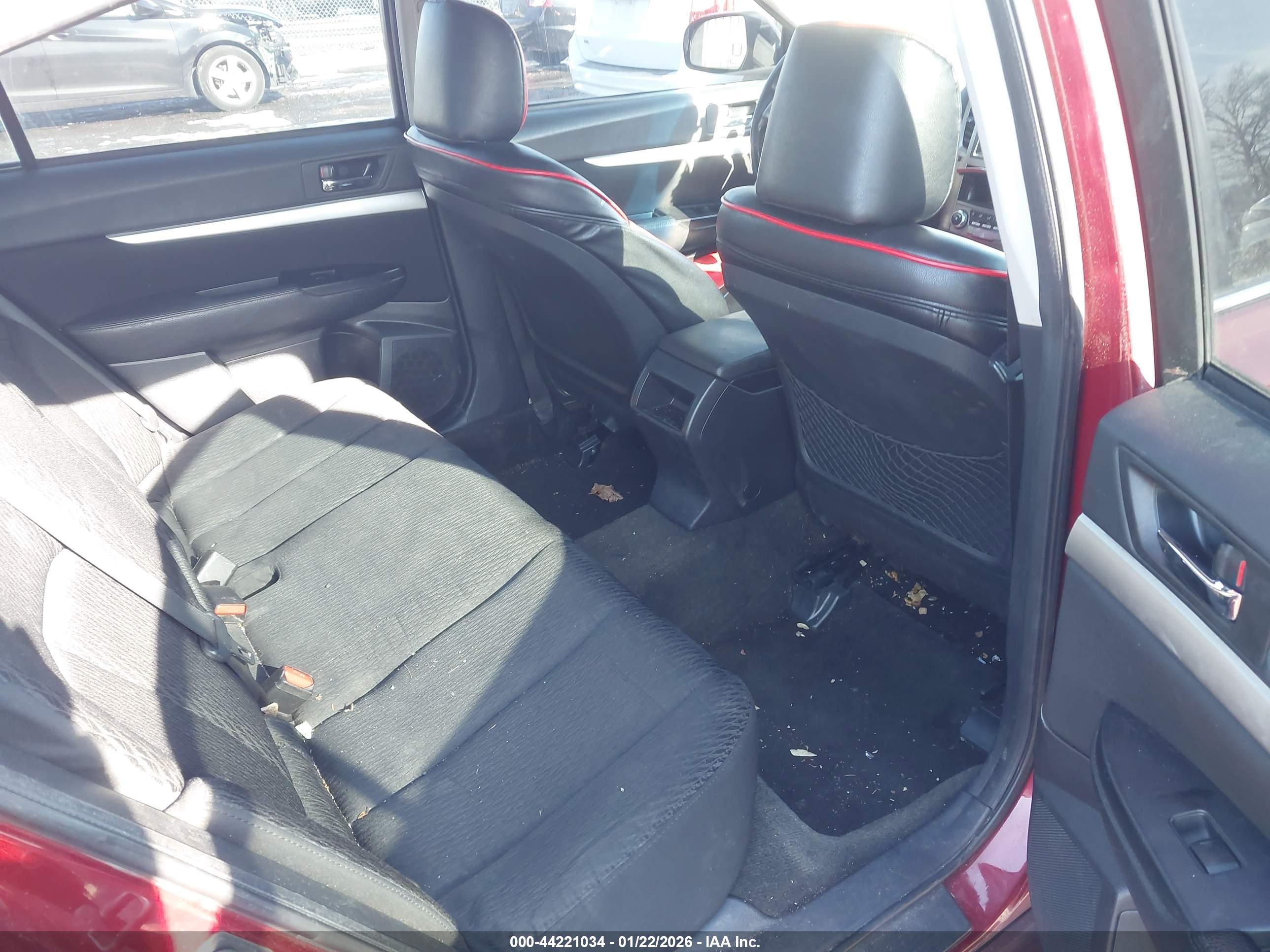 SUBARU LEGACY image 8