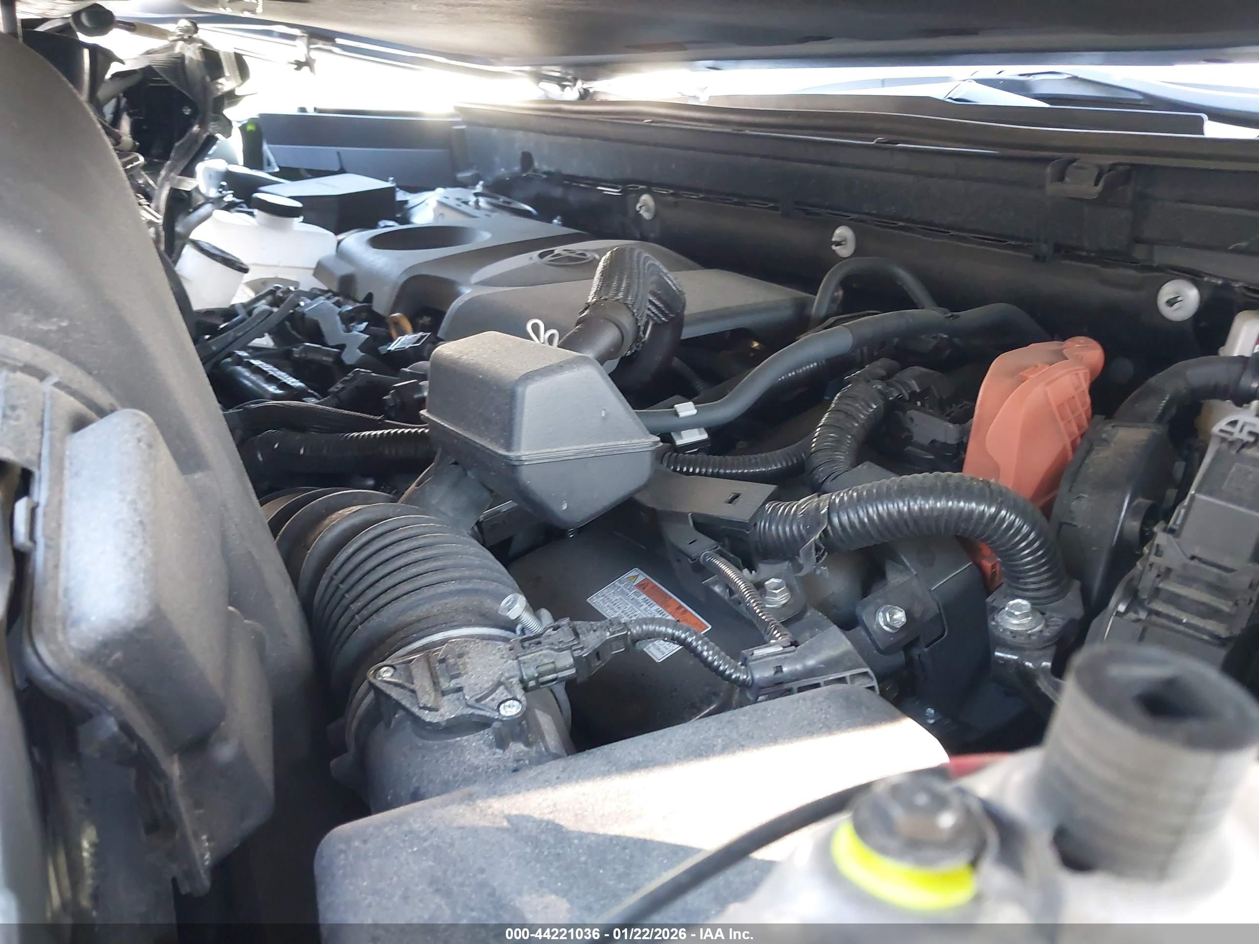 TOYOTA RAV4 image 10