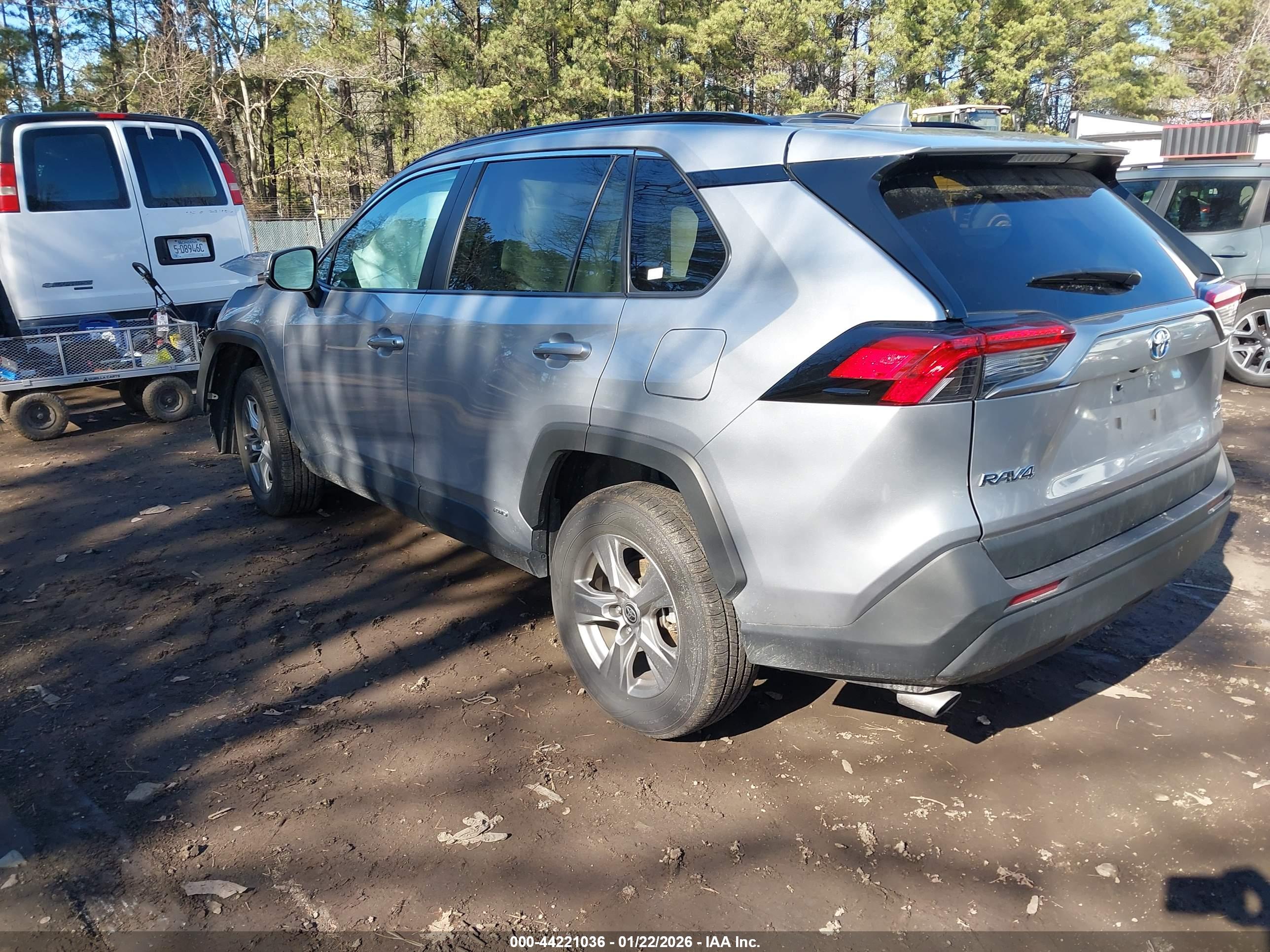 TOYOTA RAV4 image 3