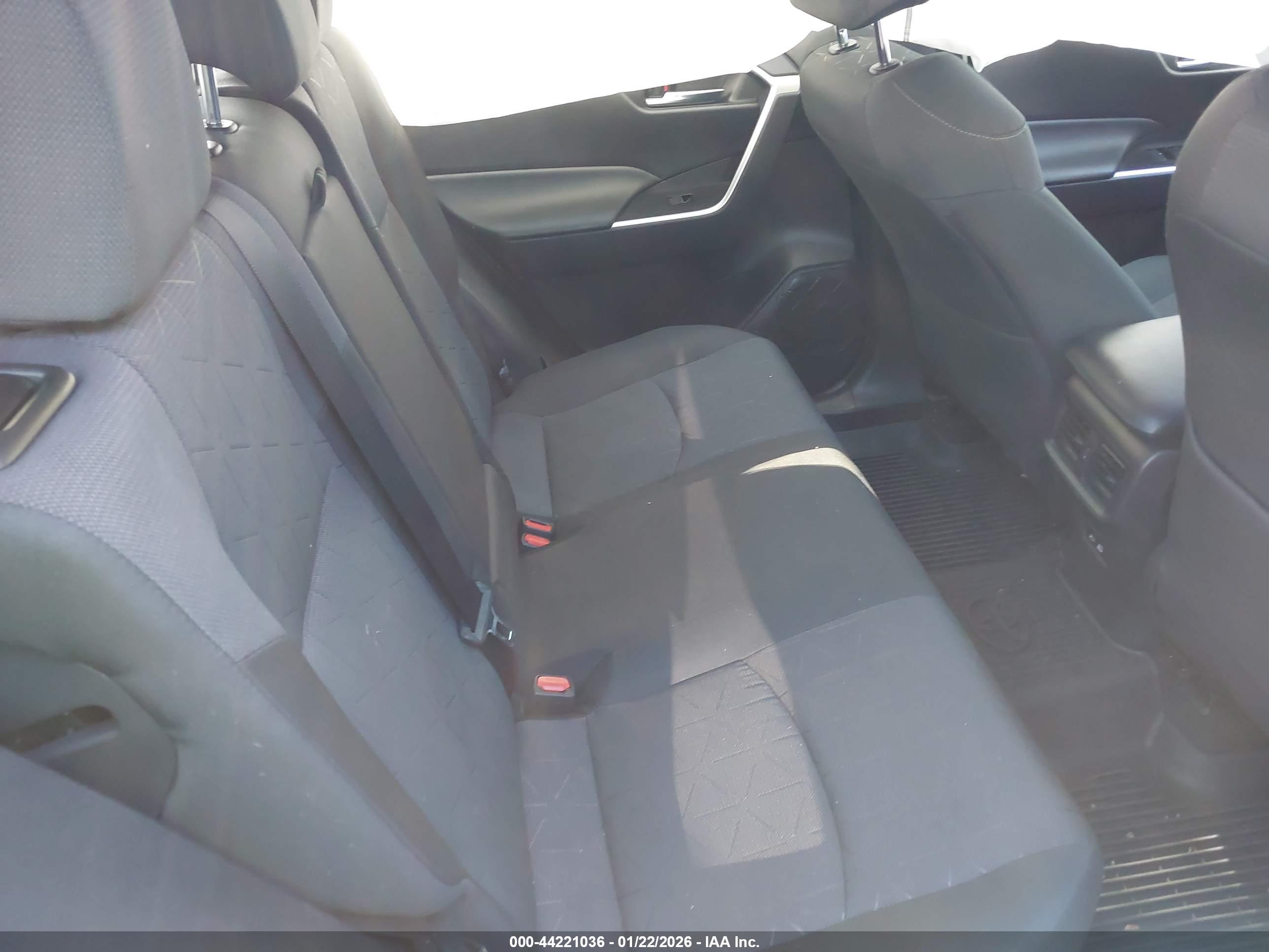 TOYOTA RAV4 image 8