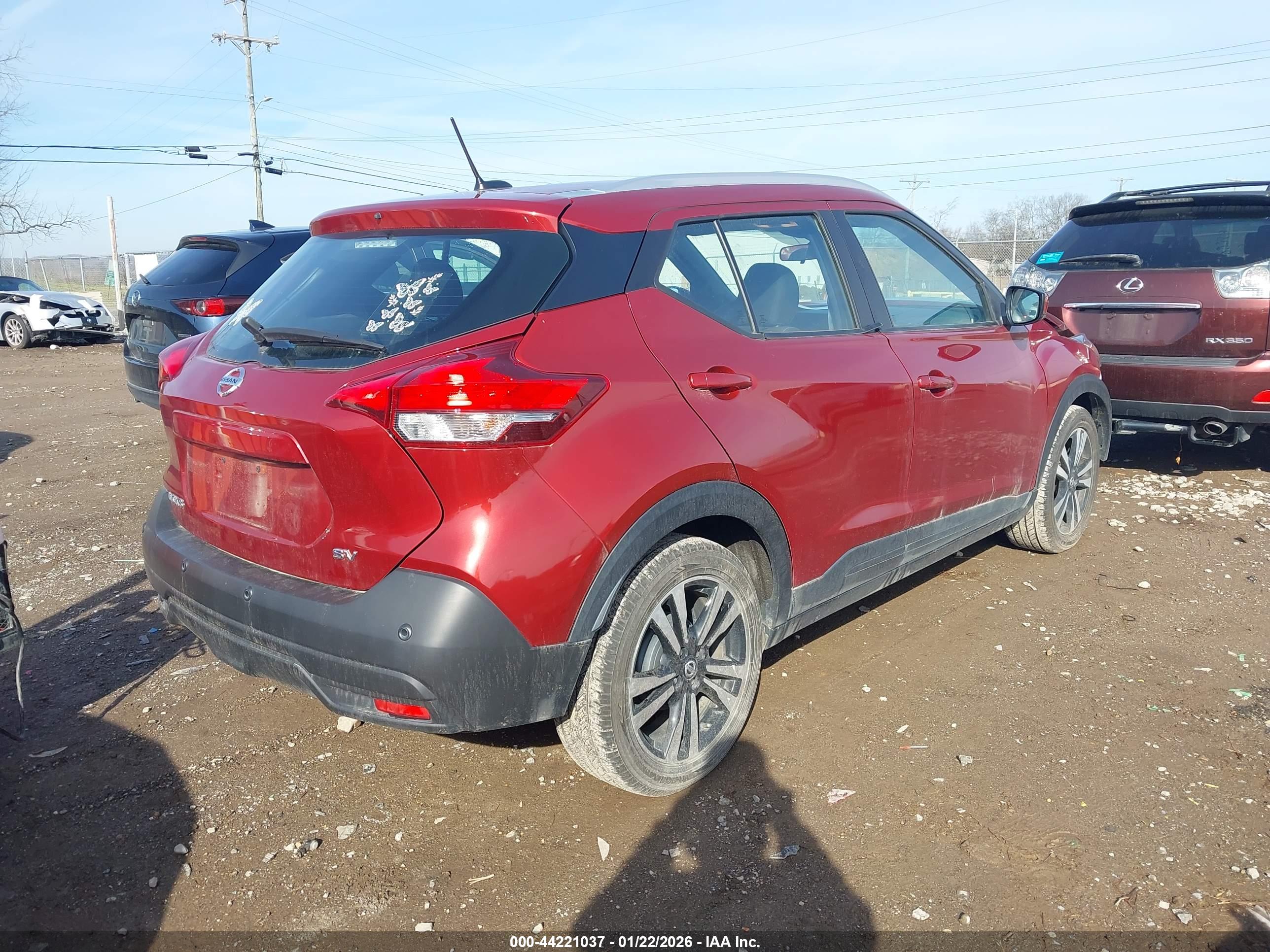NISSAN KICKS image 4