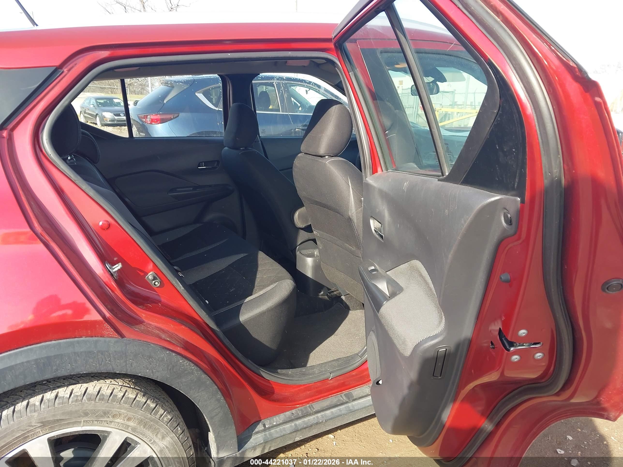 NISSAN KICKS image 8