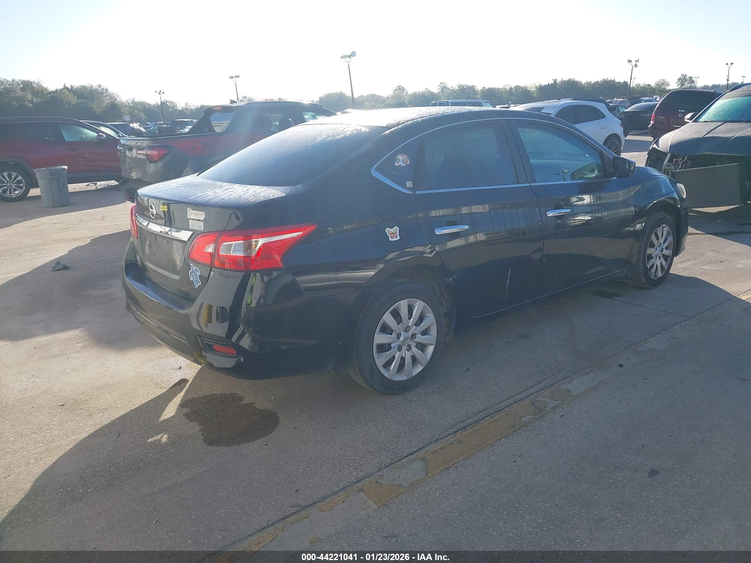 NISSAN SENTRA image 4