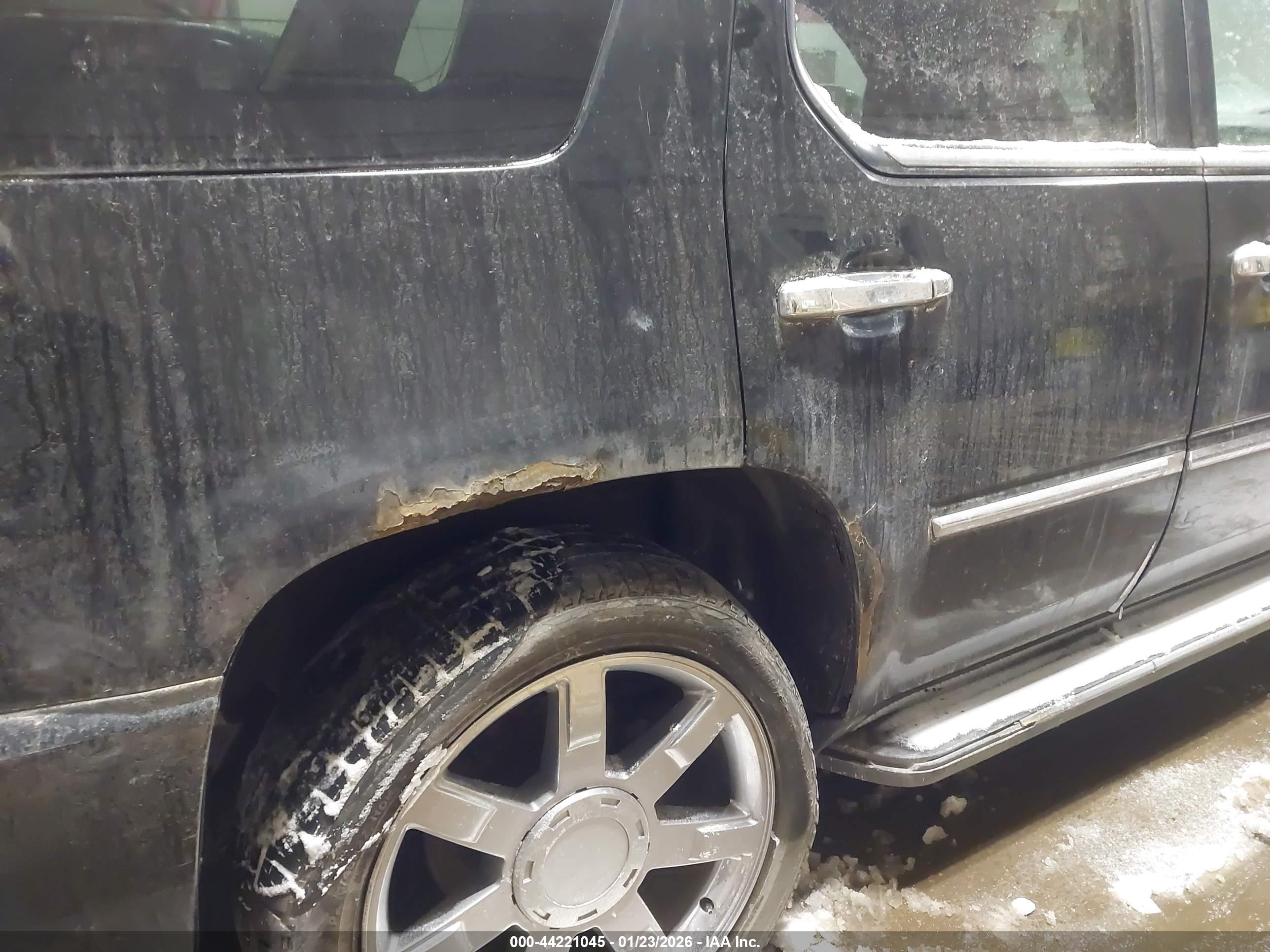 CADILLAC ESCALADE image 6