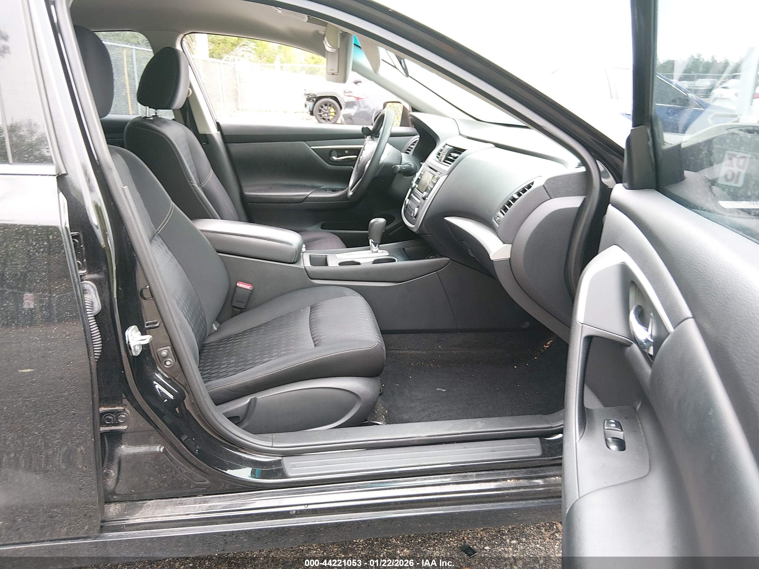 NISSAN ALTIMA image 5