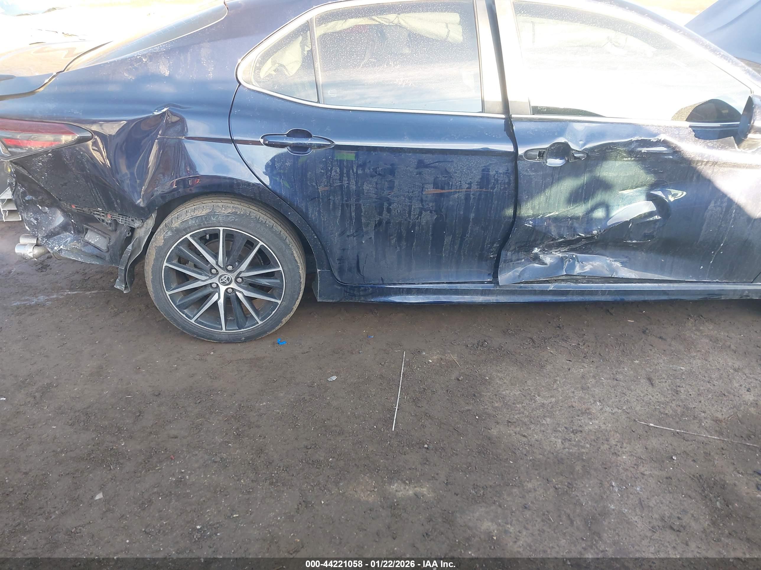TOYOTA CAMRY image 6