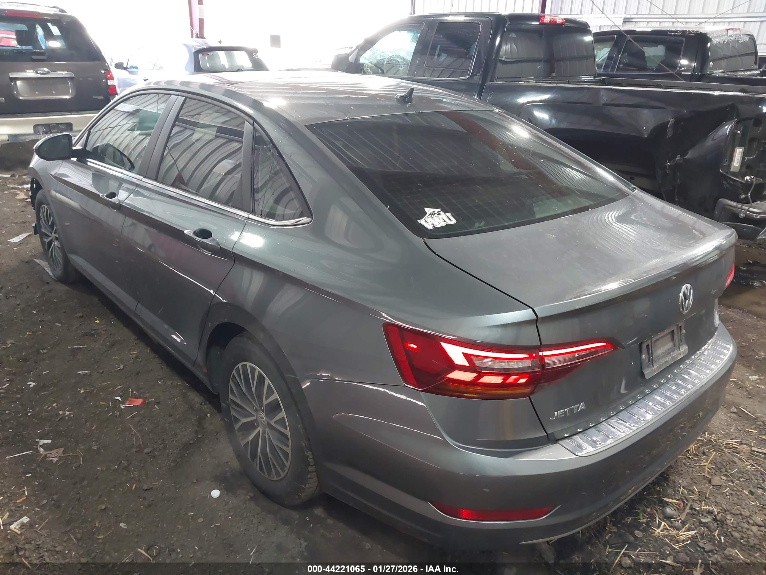 VOLKSWAGEN JETTA image 3