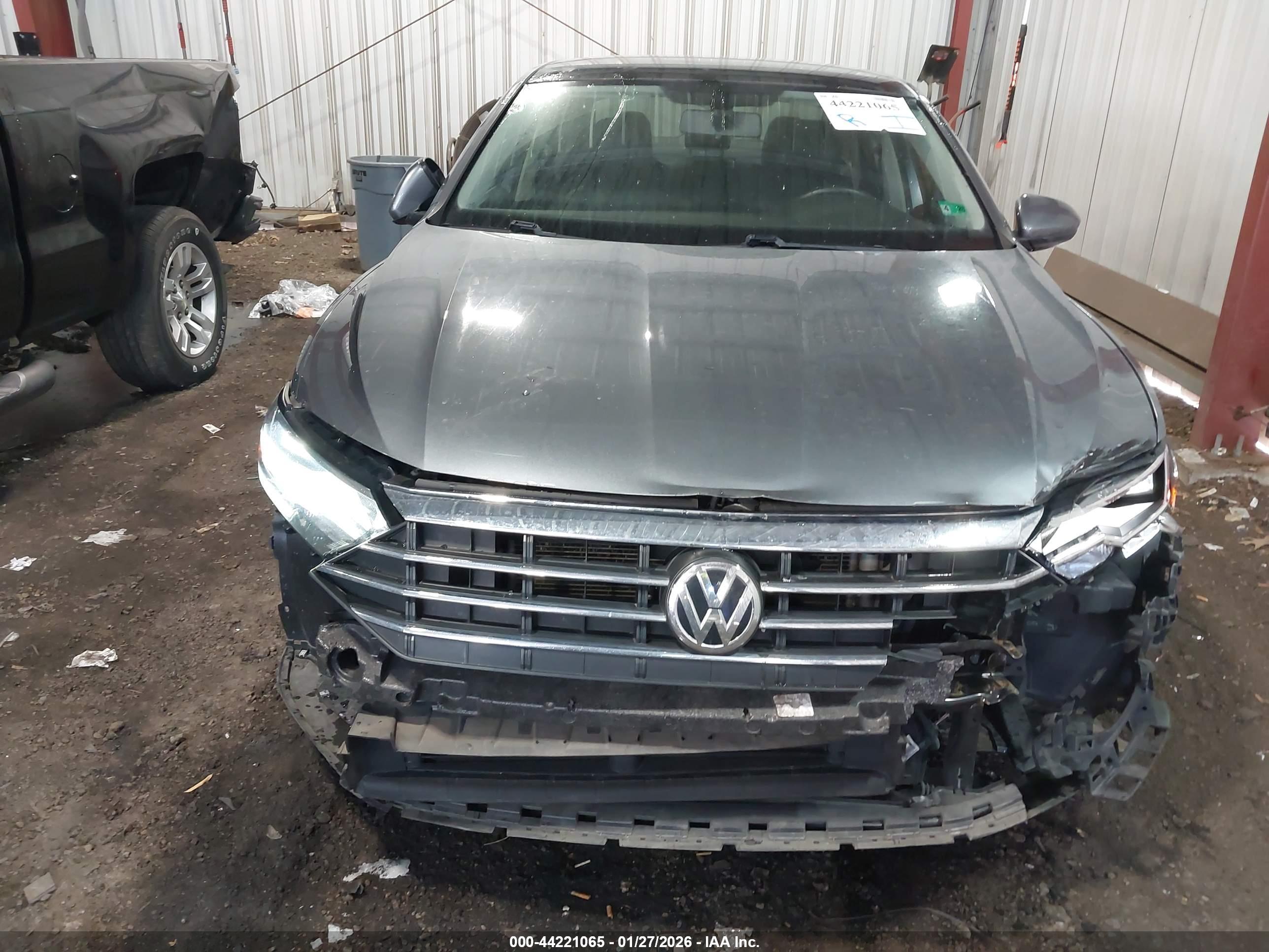 VOLKSWAGEN JETTA image 6