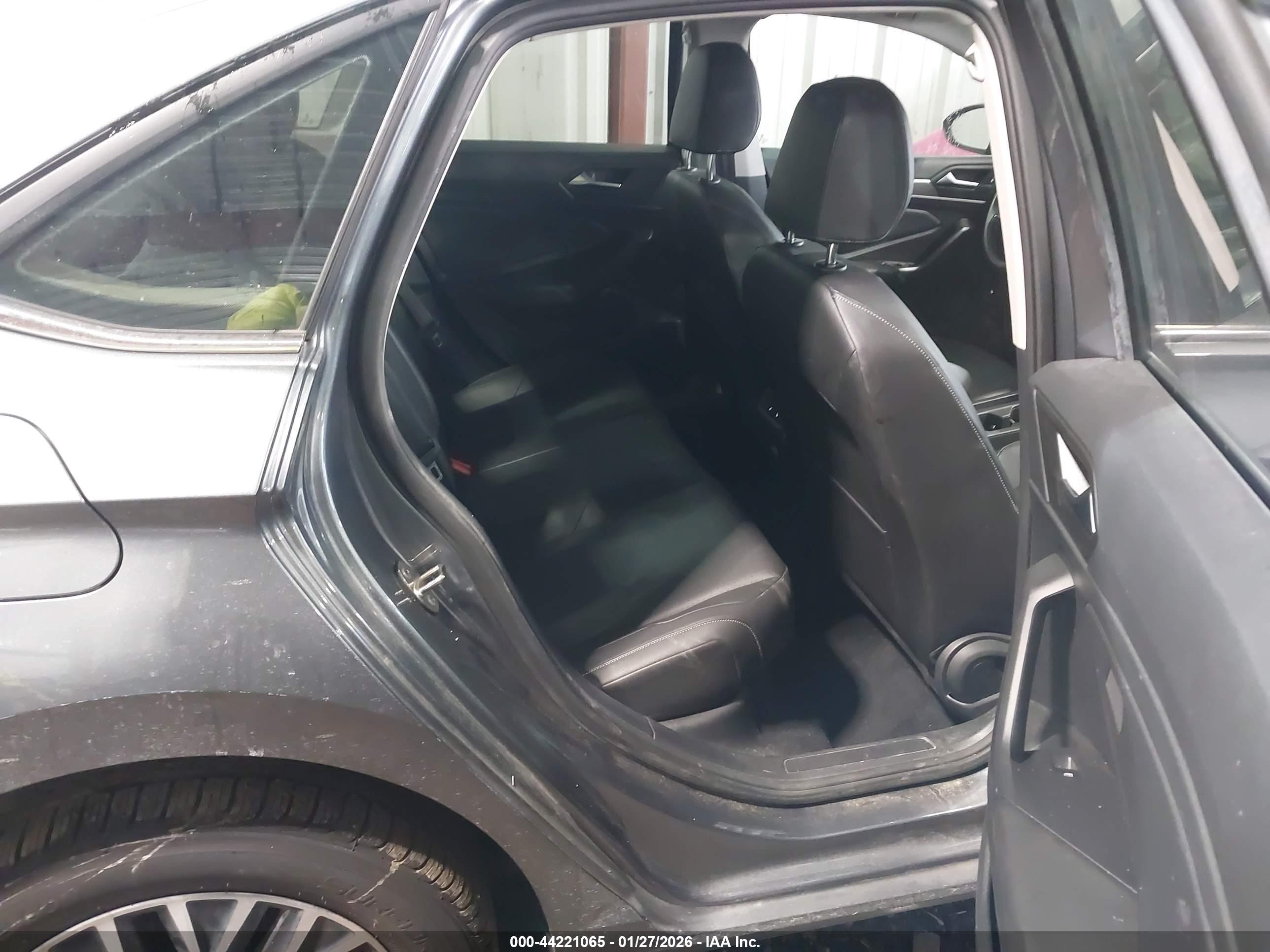VOLKSWAGEN JETTA image 8