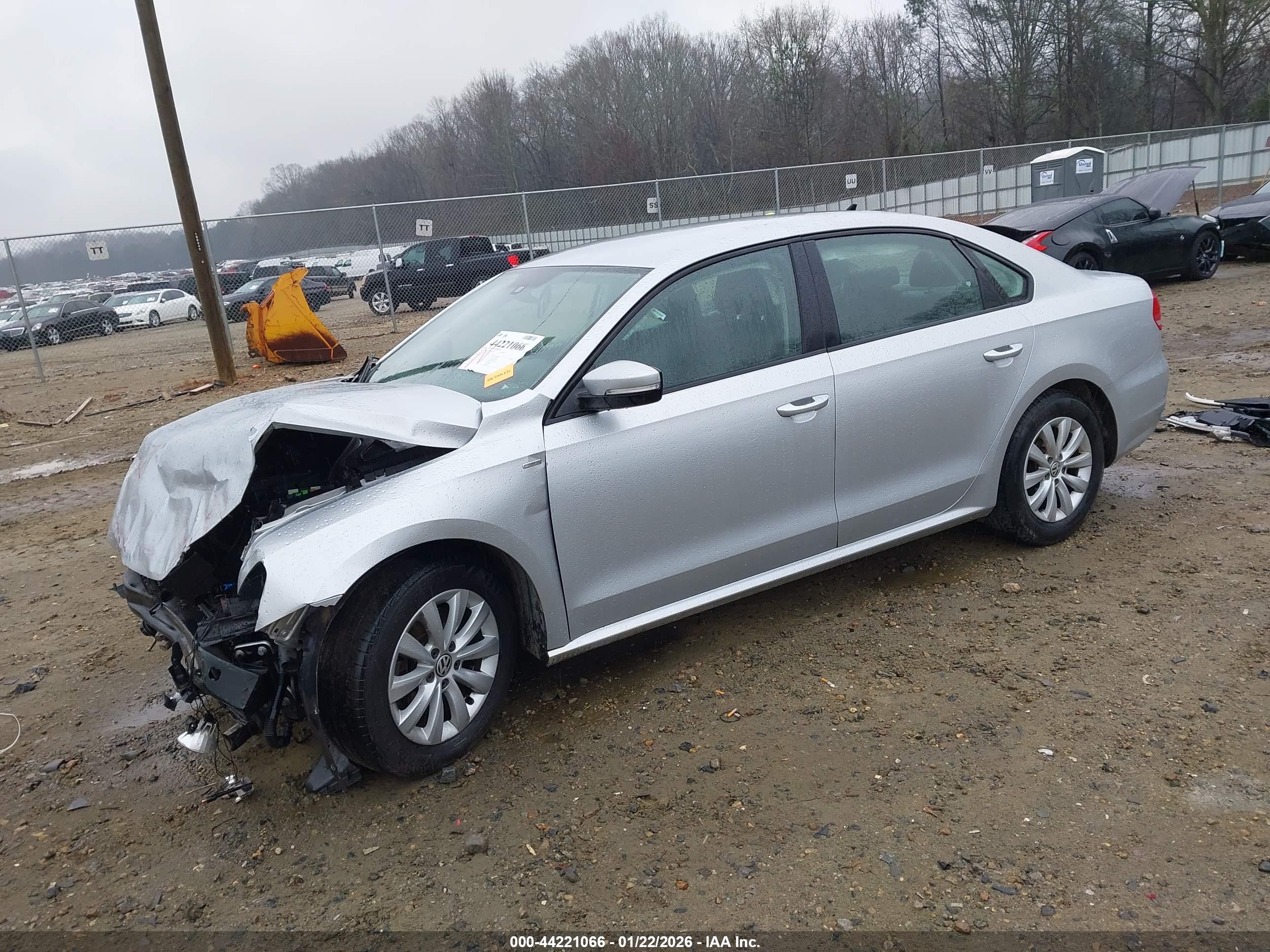 VOLKSWAGEN PASSAT image 2
