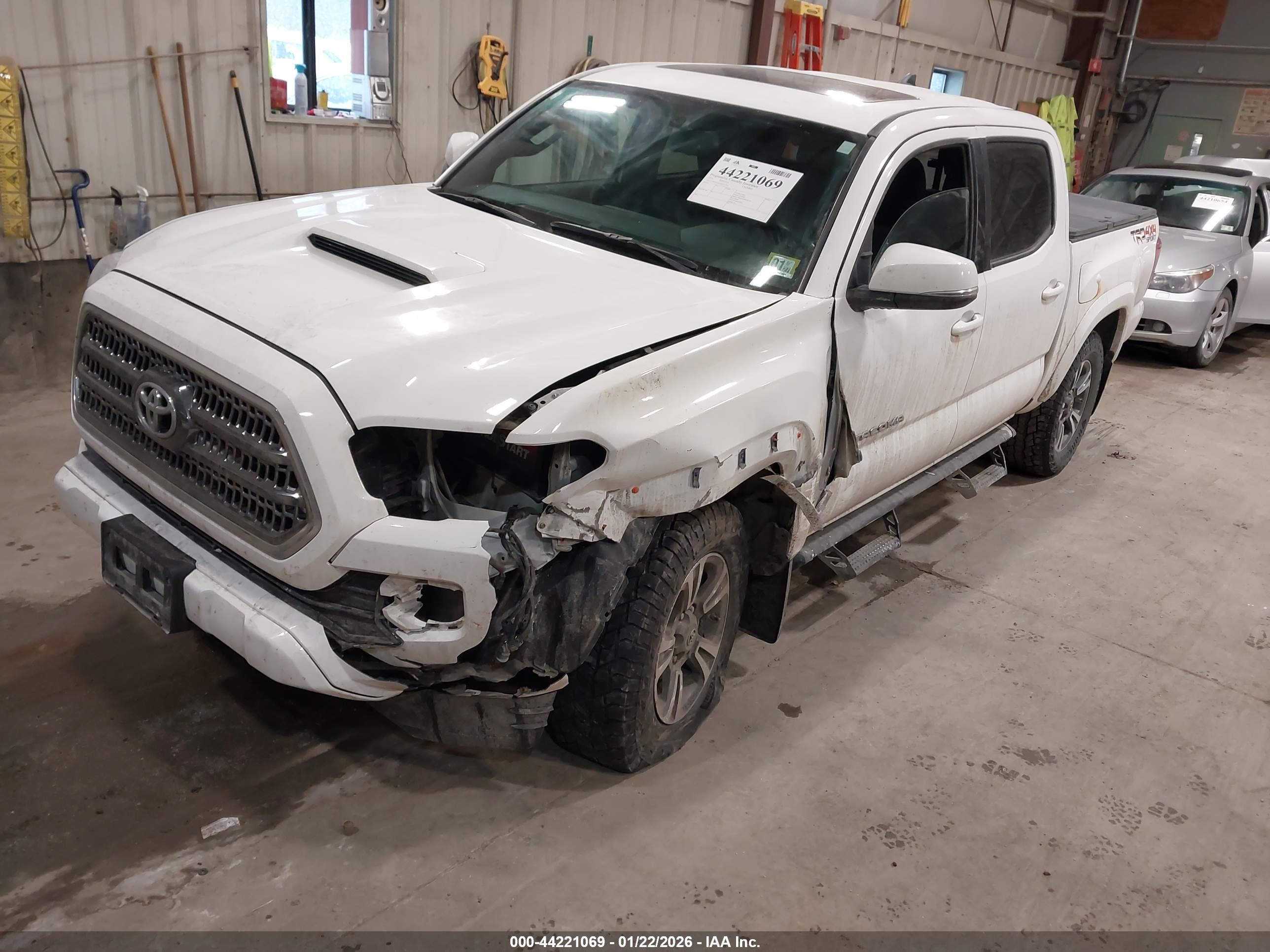 TOYOTA TACOMA image 2