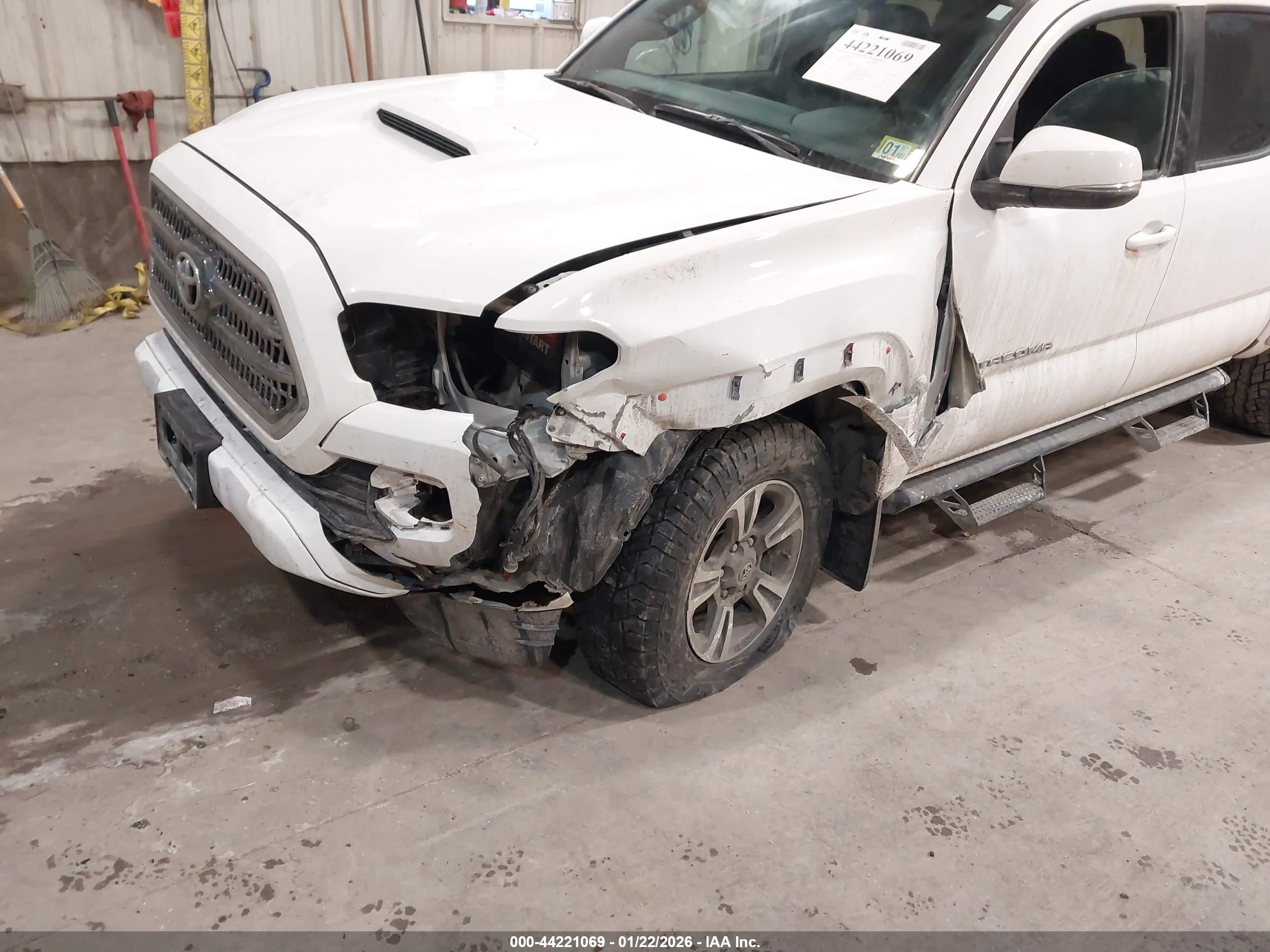 TOYOTA TACOMA image 6