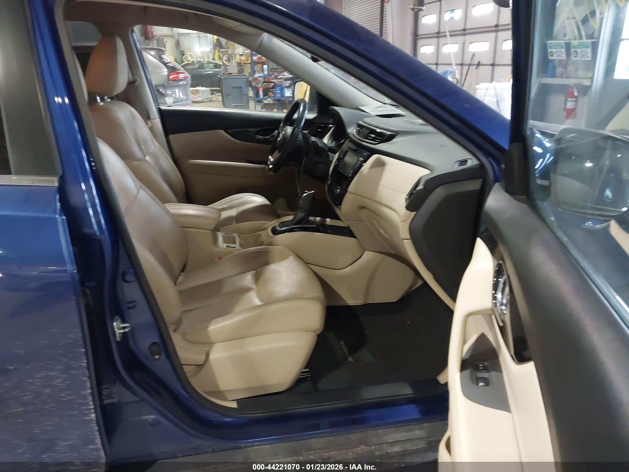 NISSAN ROGUE image 5