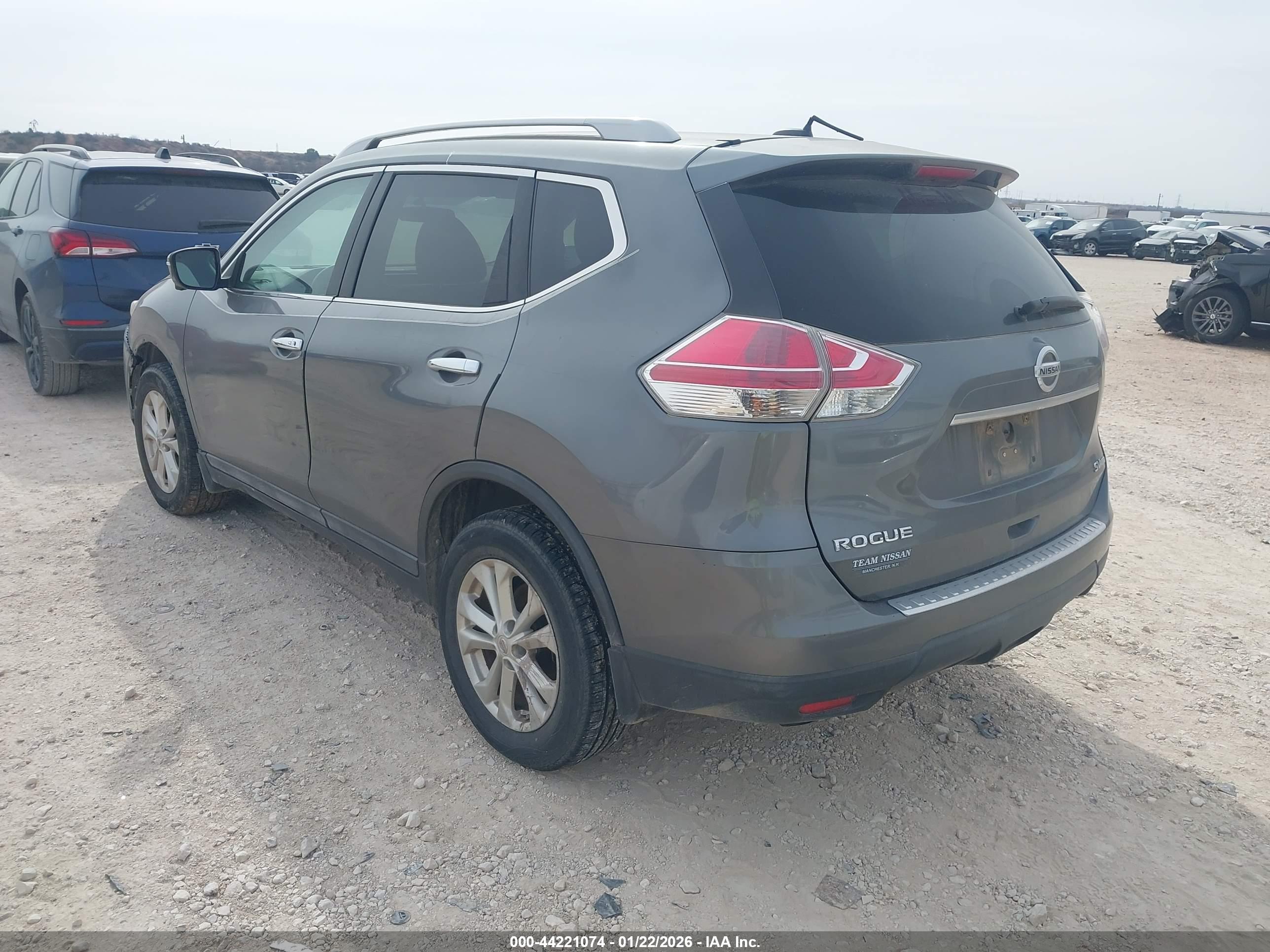NISSAN ROGUE image 3
