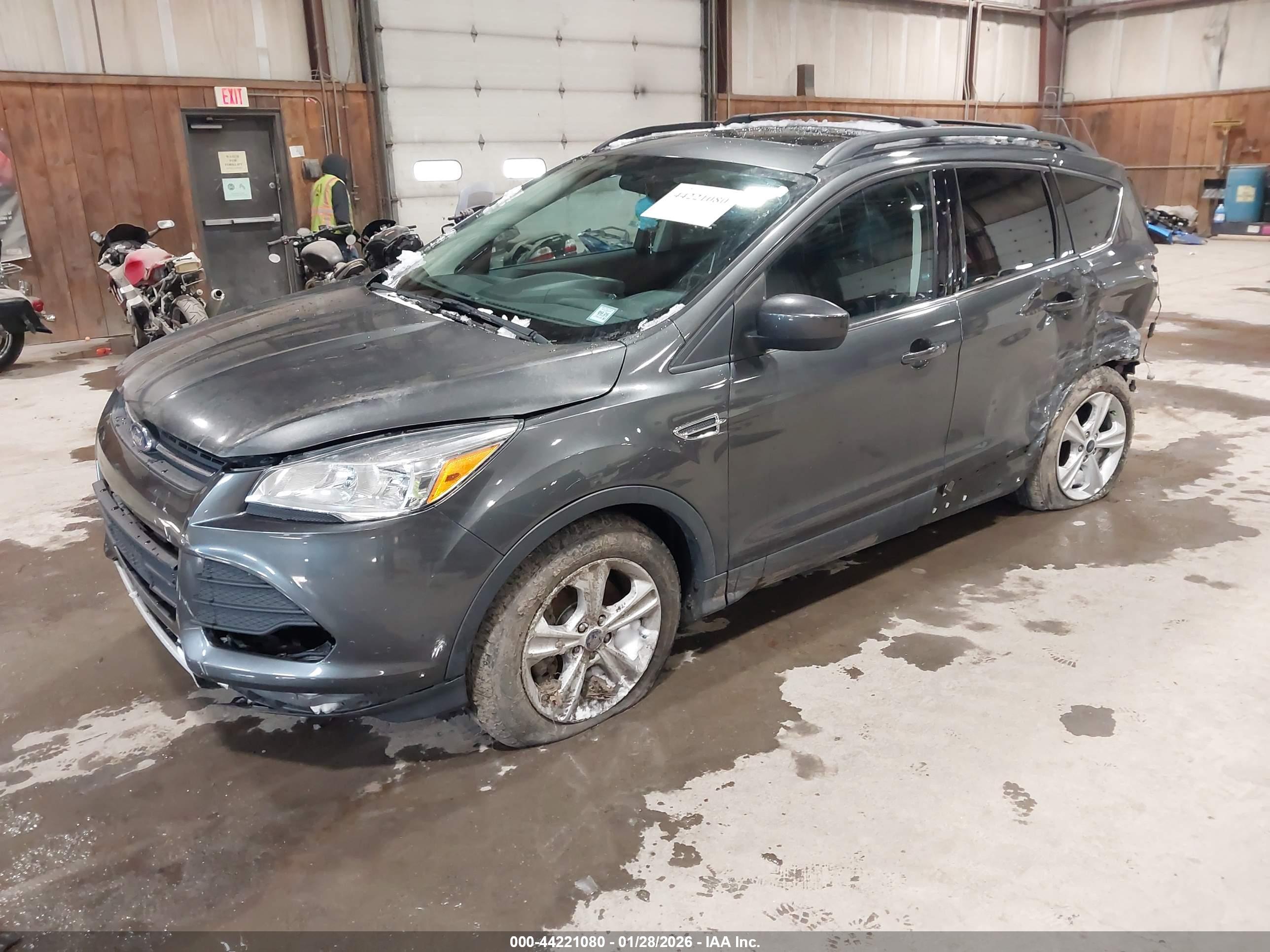 FORD ESCAPE image 2