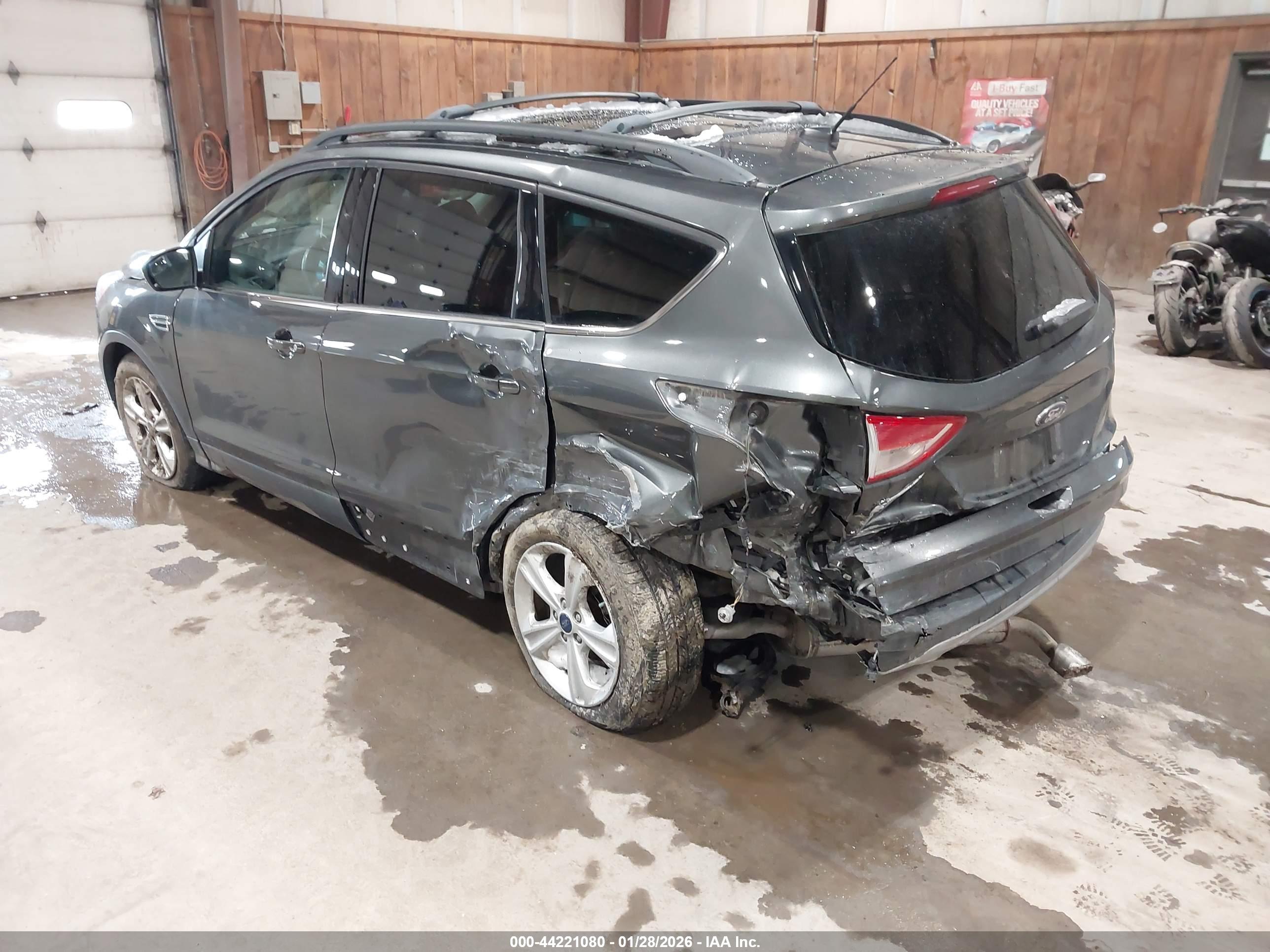 FORD ESCAPE image 3