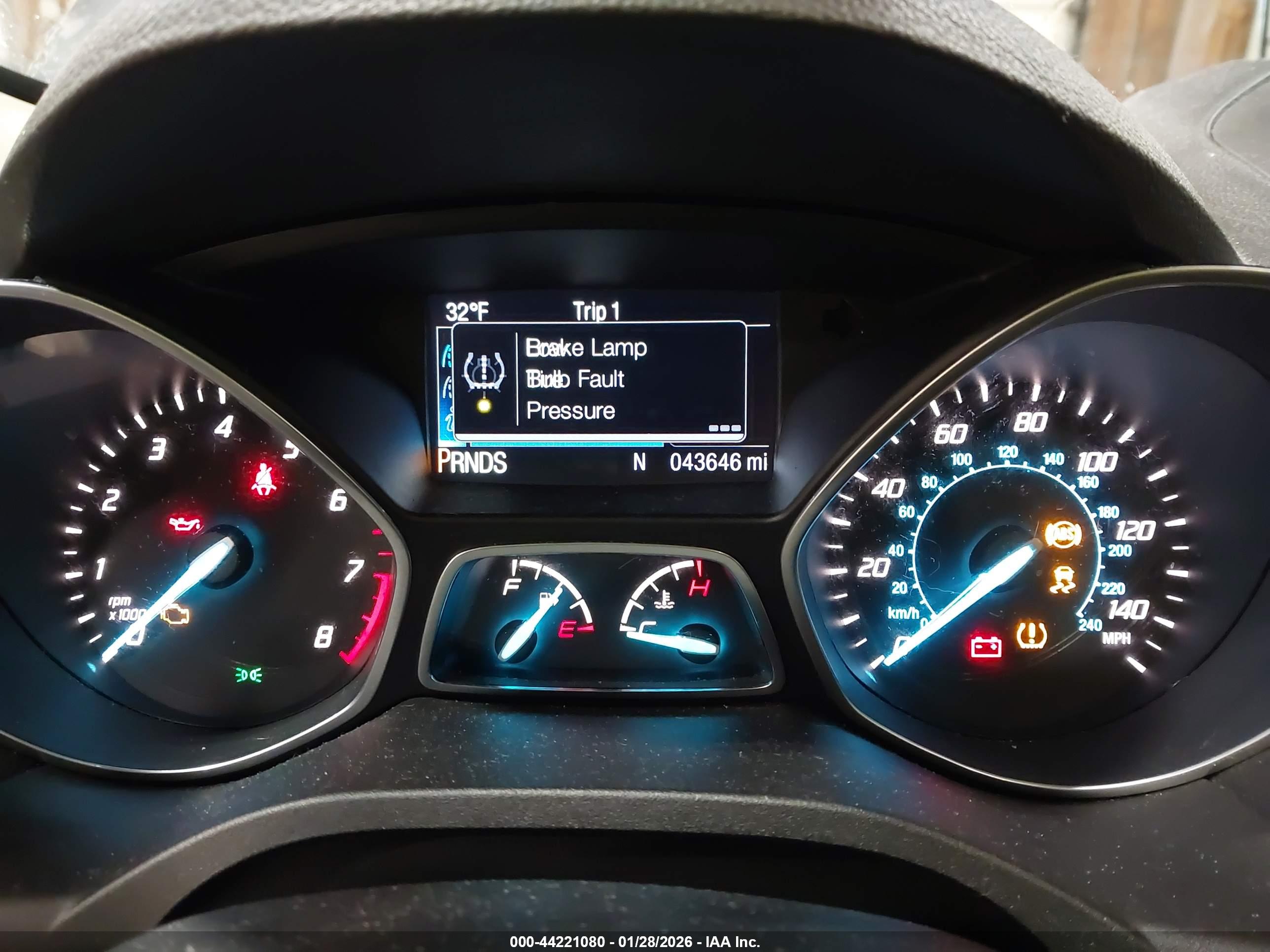 FORD ESCAPE image 7