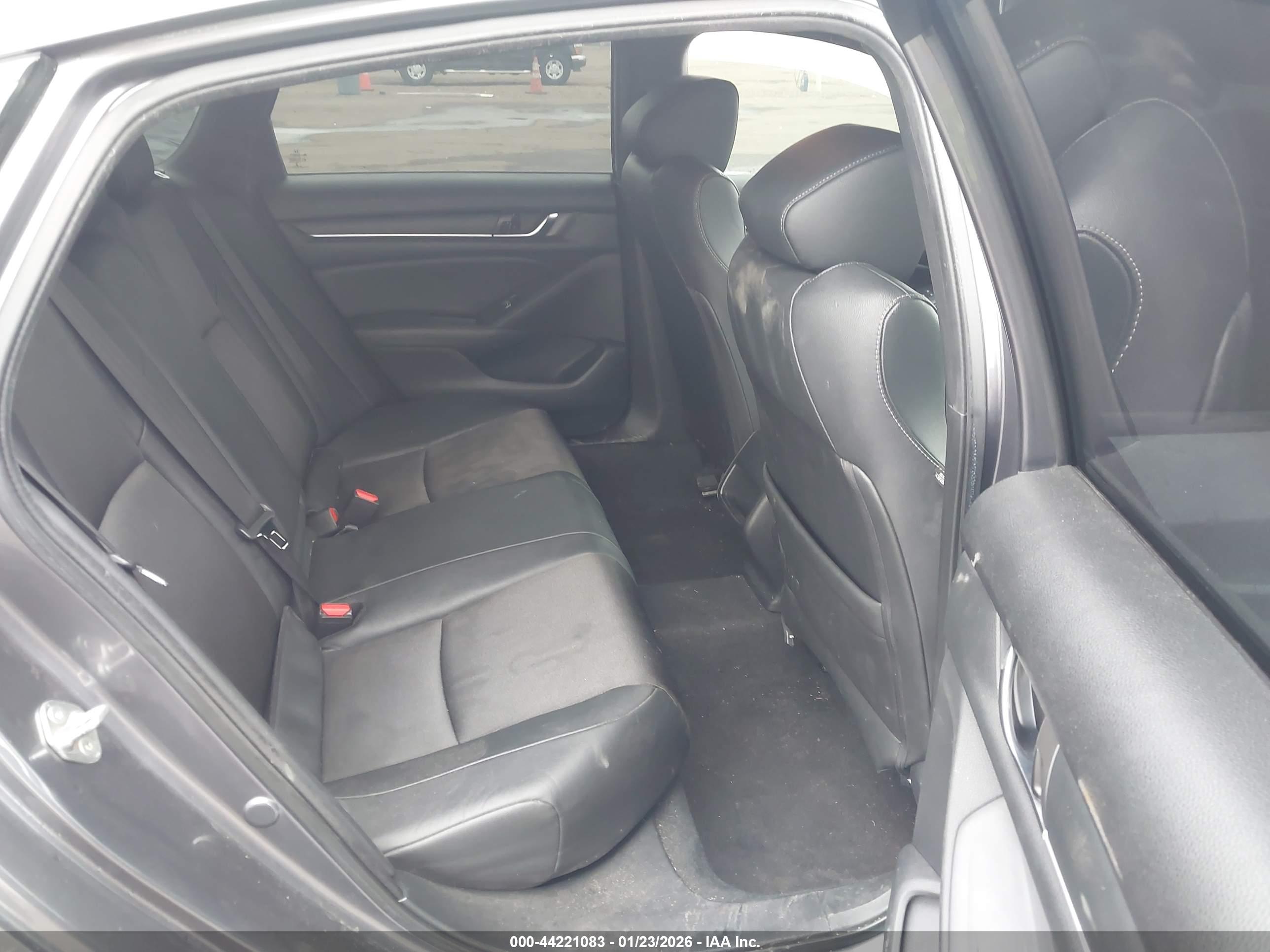 HONDA ACCORD image 8