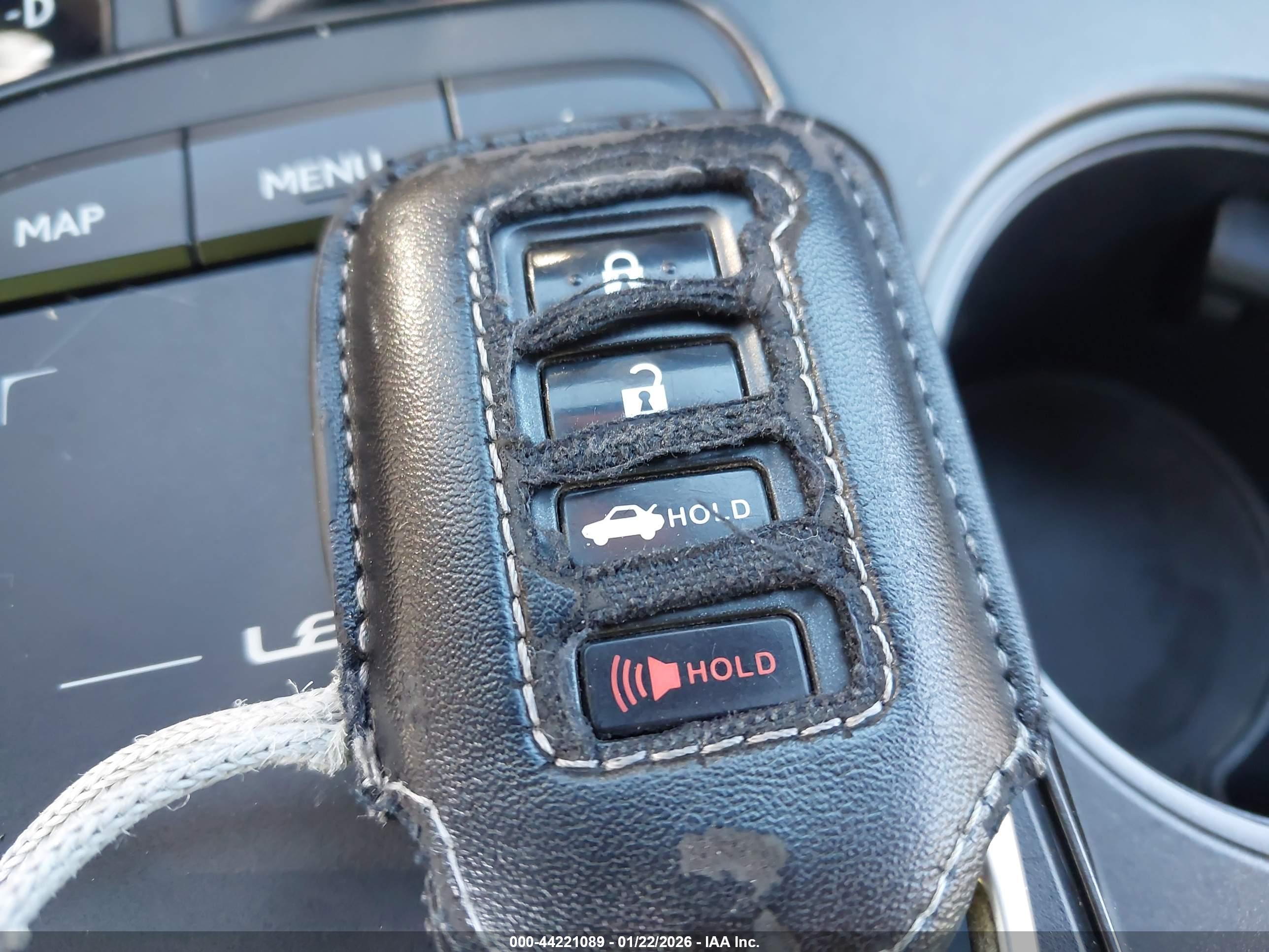 LEXUS IS image 11