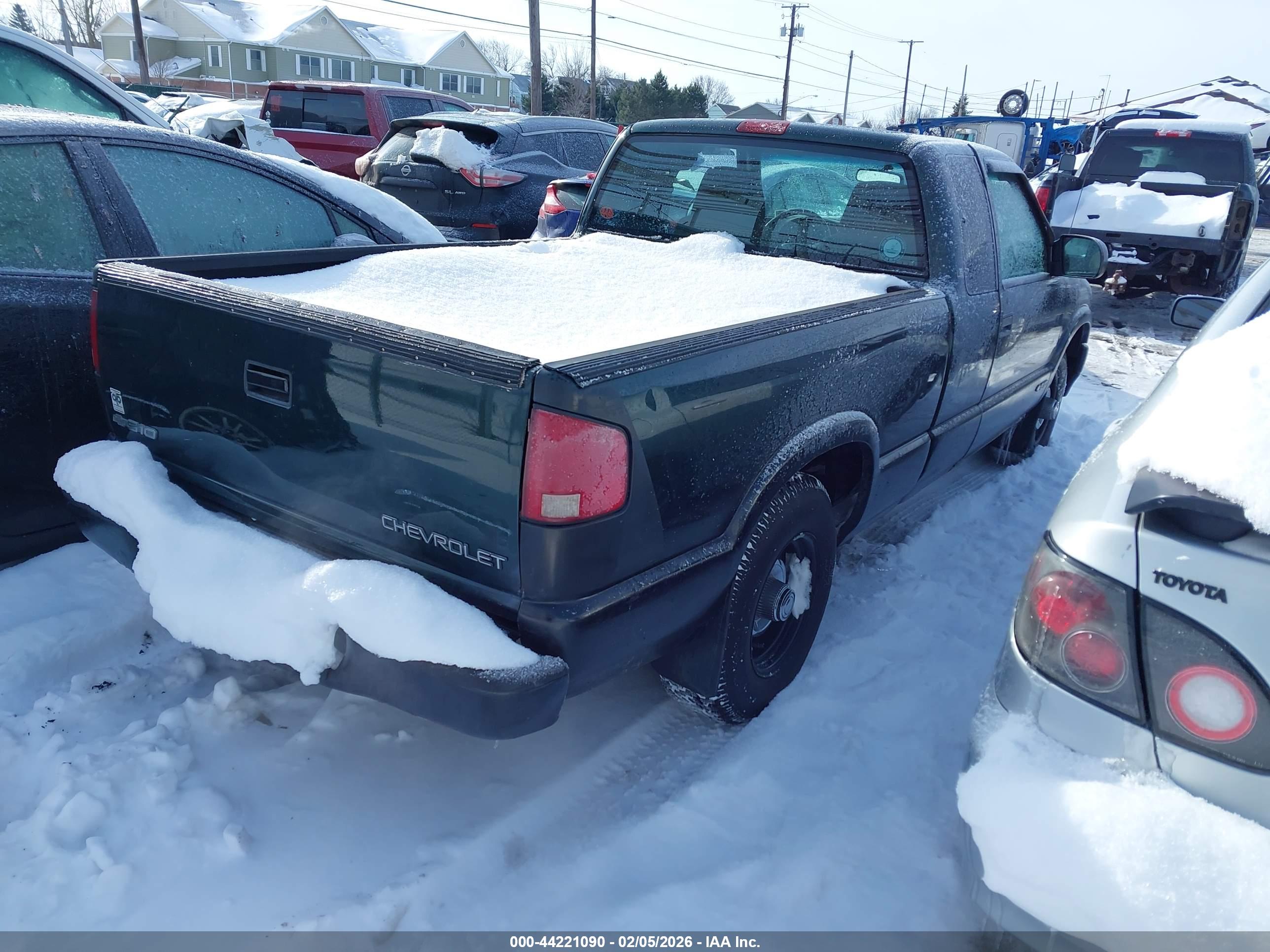 CHEVROLET S image 4