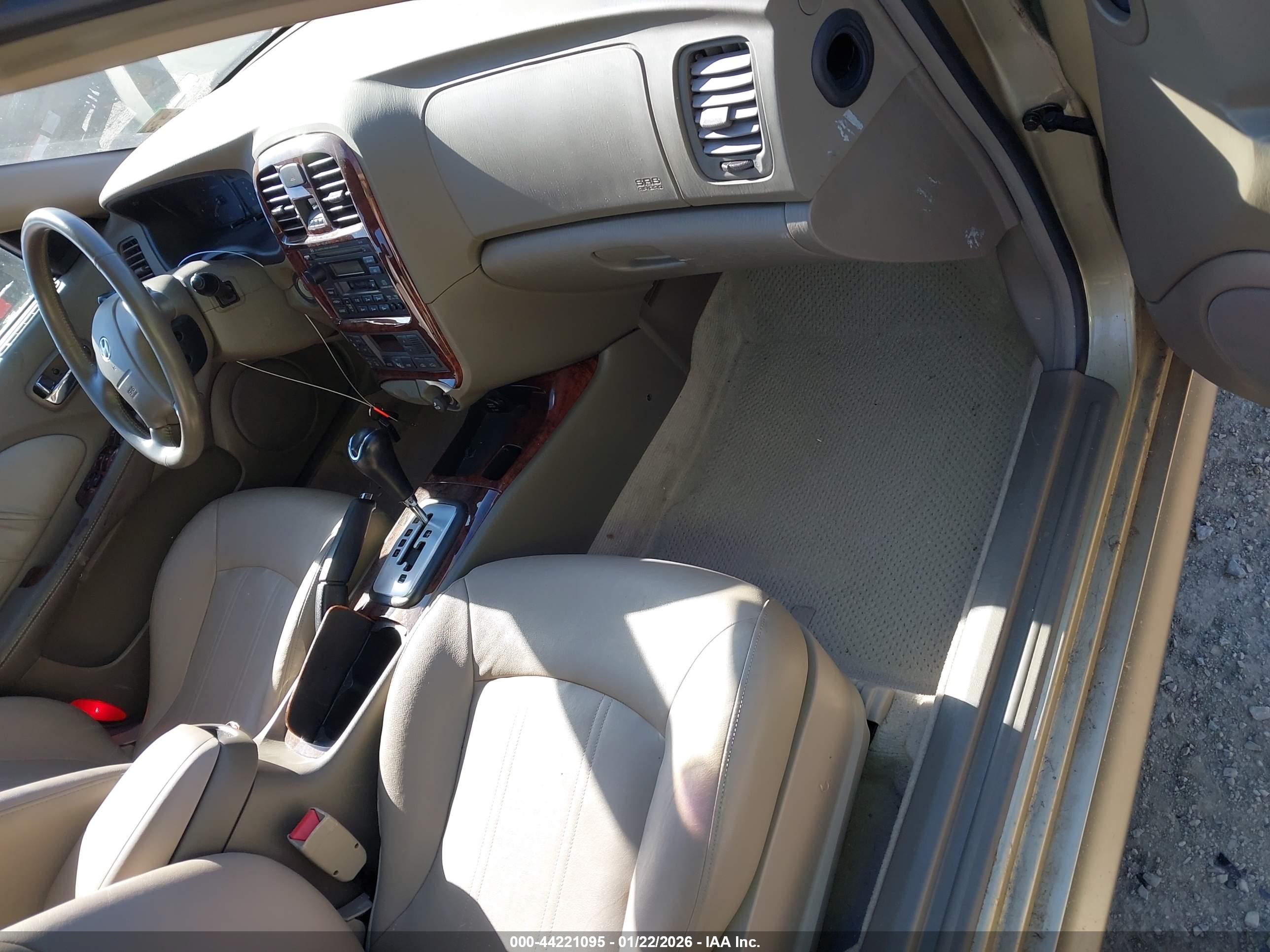 HYUNDAI SONATA image 5