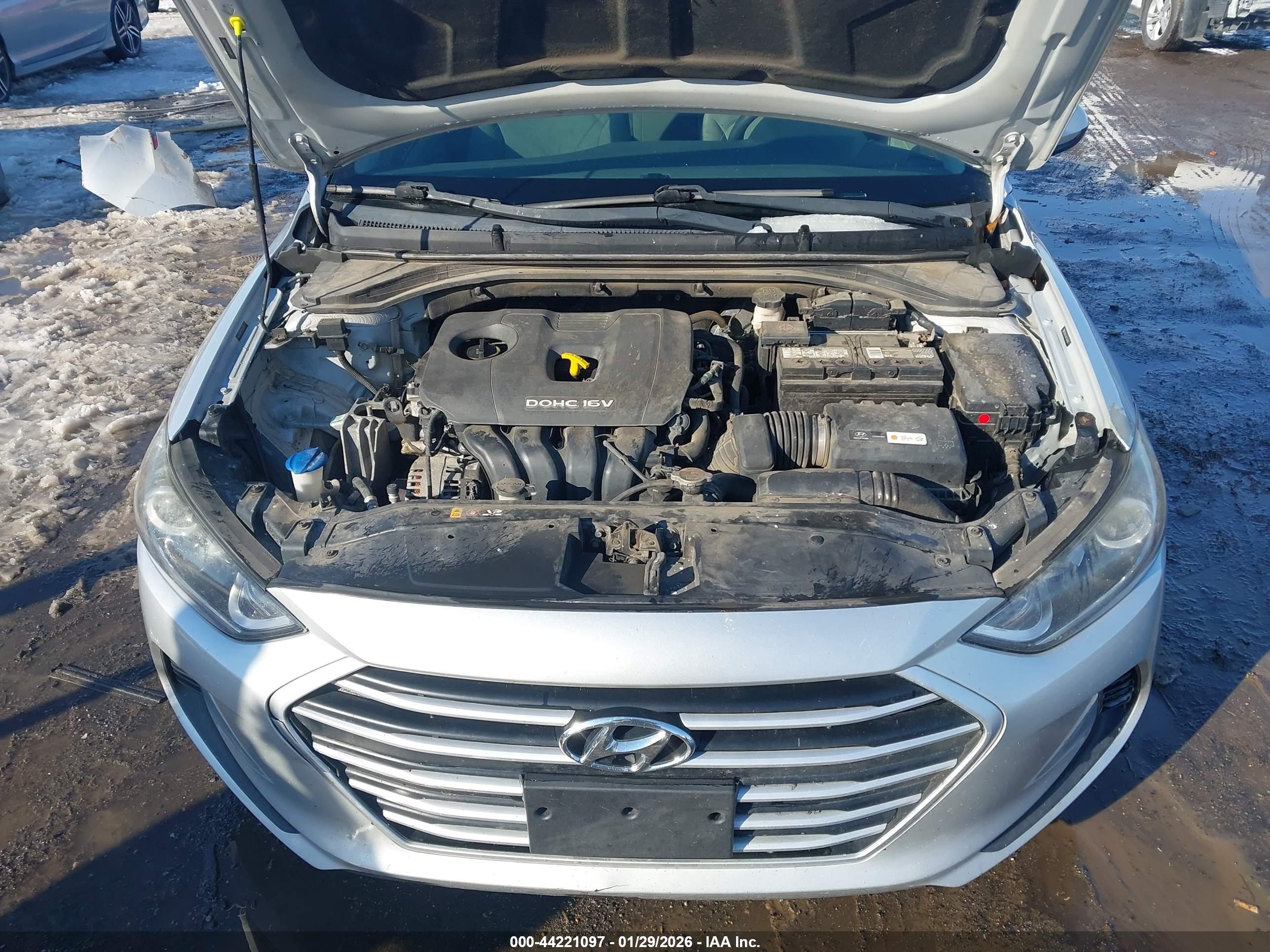 HYUNDAI ELANTRA image 10