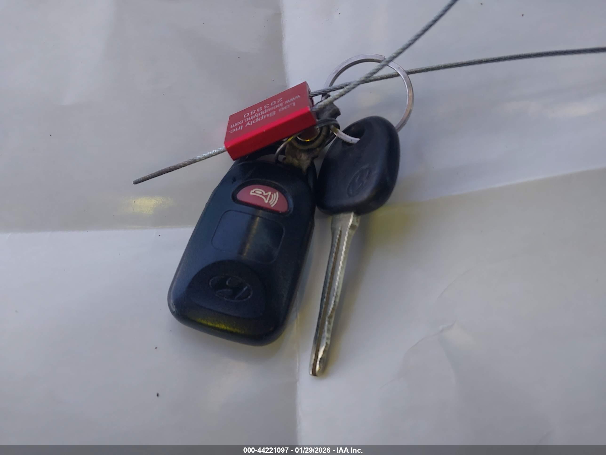 HYUNDAI ELANTRA image 11