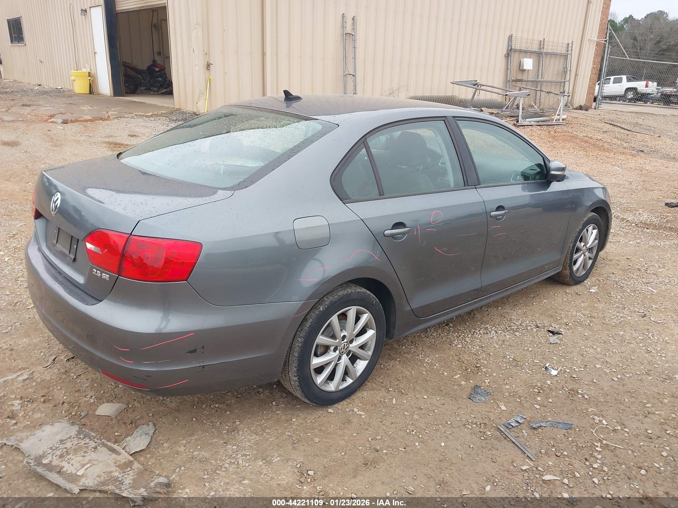 VOLKSWAGEN JETTA image 4