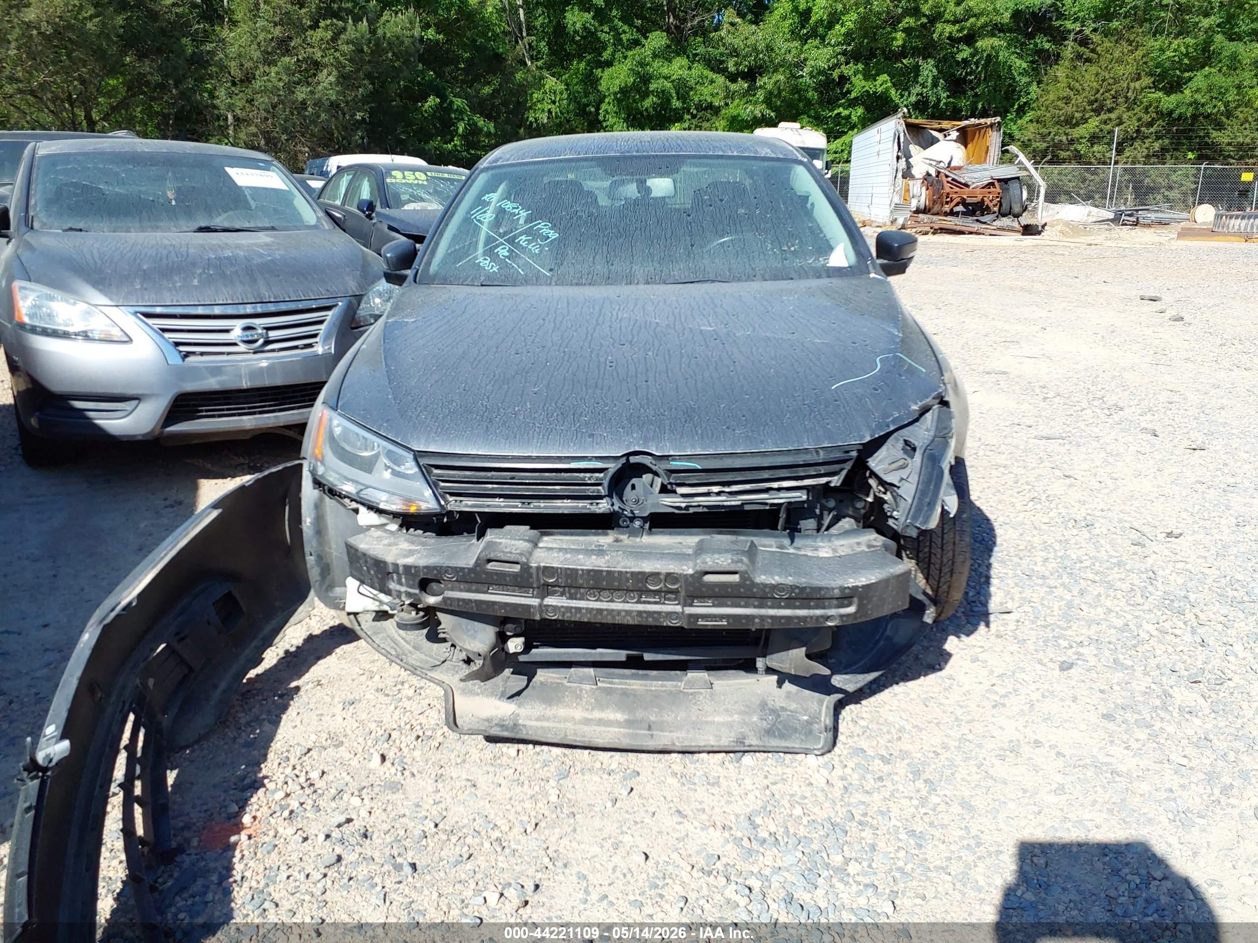 VOLKSWAGEN JETTA image 6