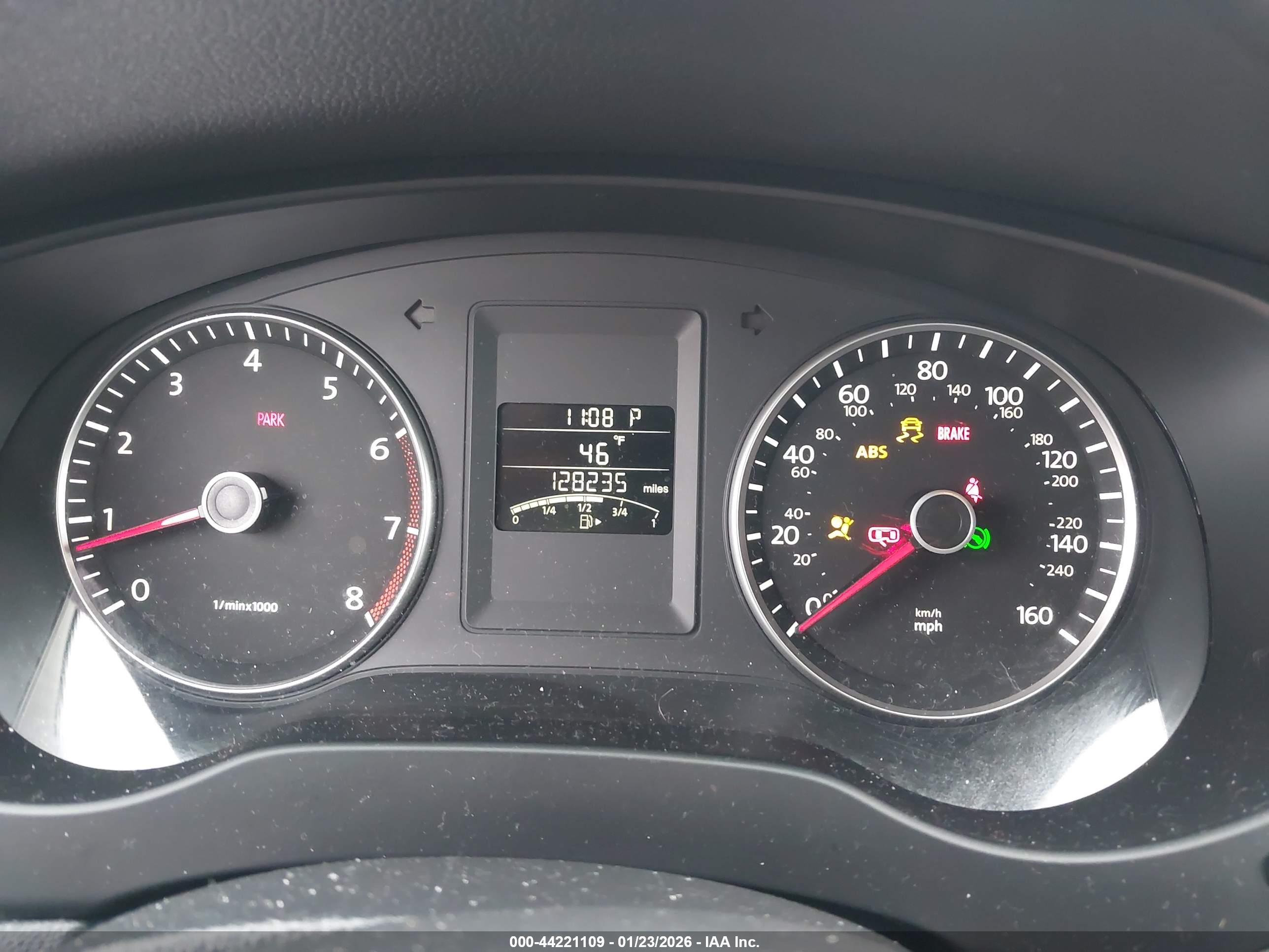 VOLKSWAGEN JETTA image 7
