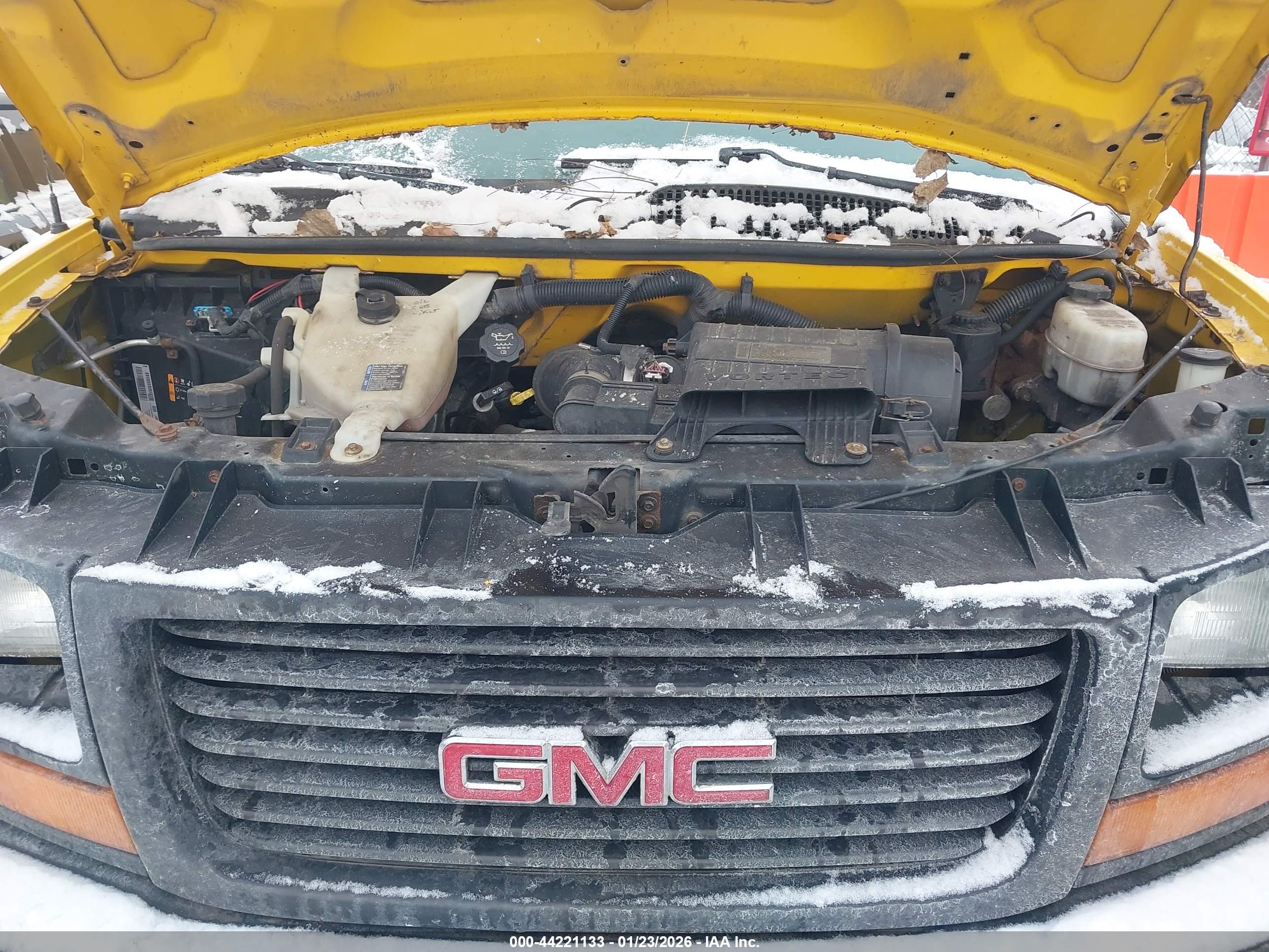 GMC SAVANA image 10