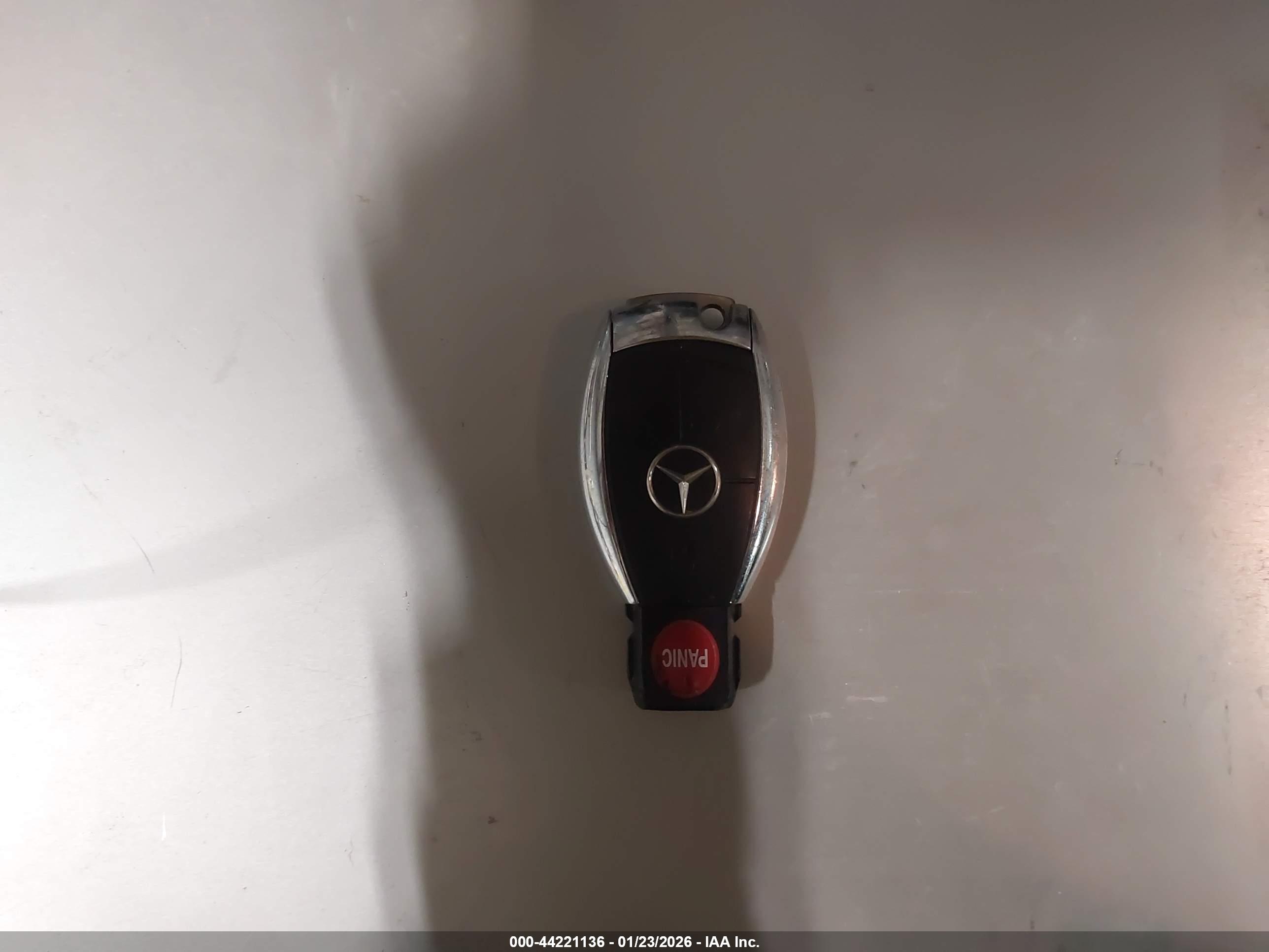MERCEDES-BENZ C image 11