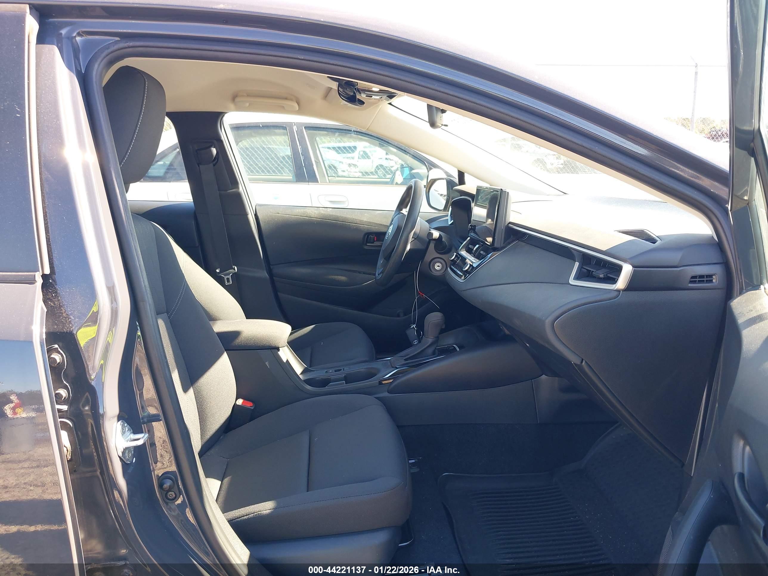 TOYOTA COROLLA image 5