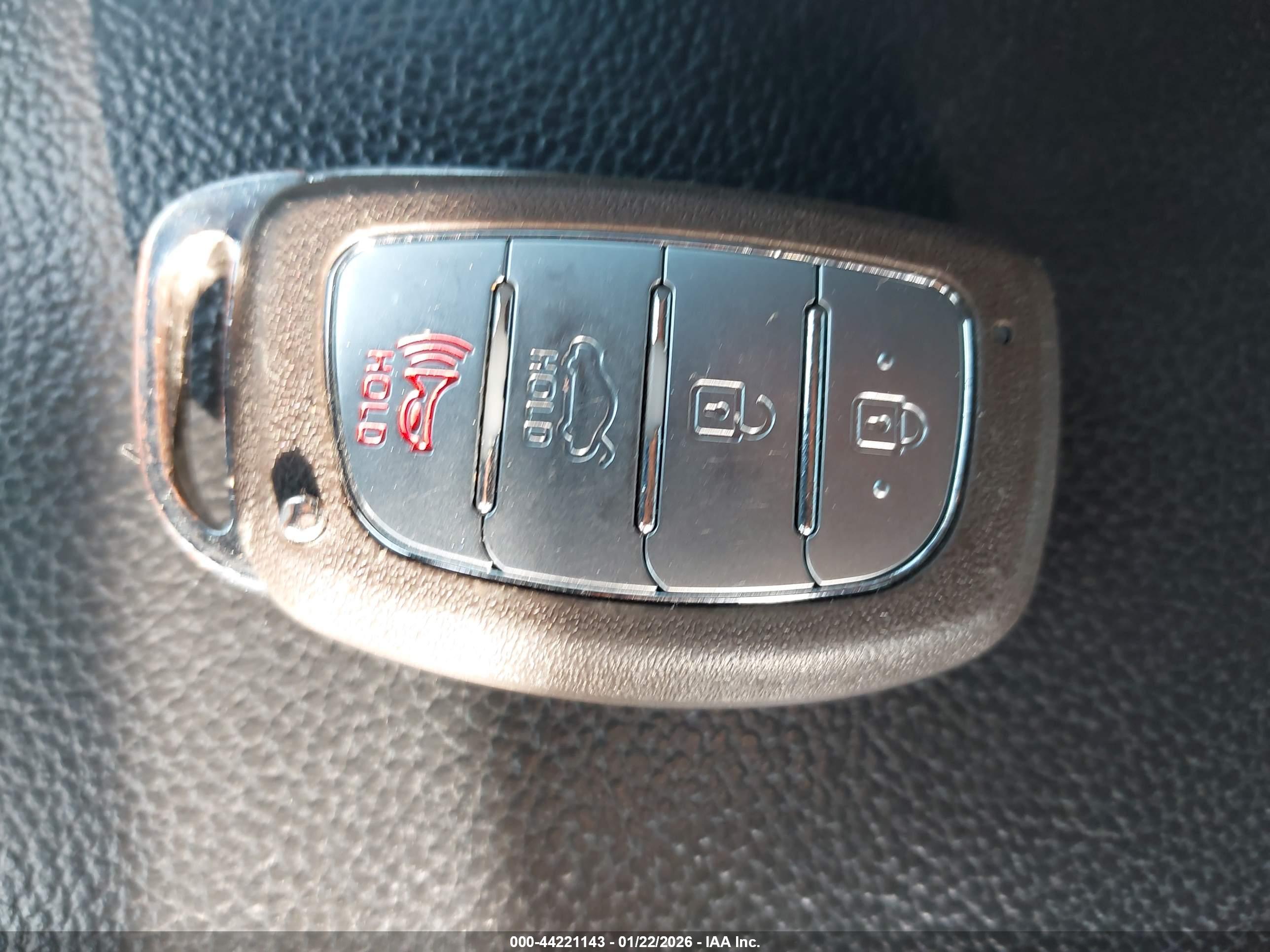 HYUNDAI SONATA image 11