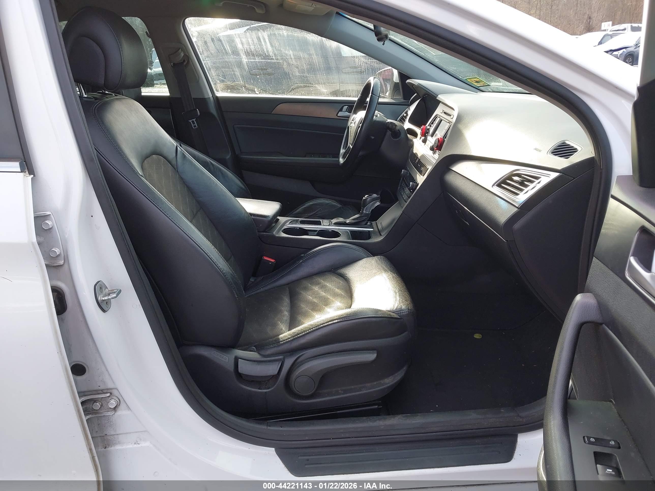 HYUNDAI SONATA image 5