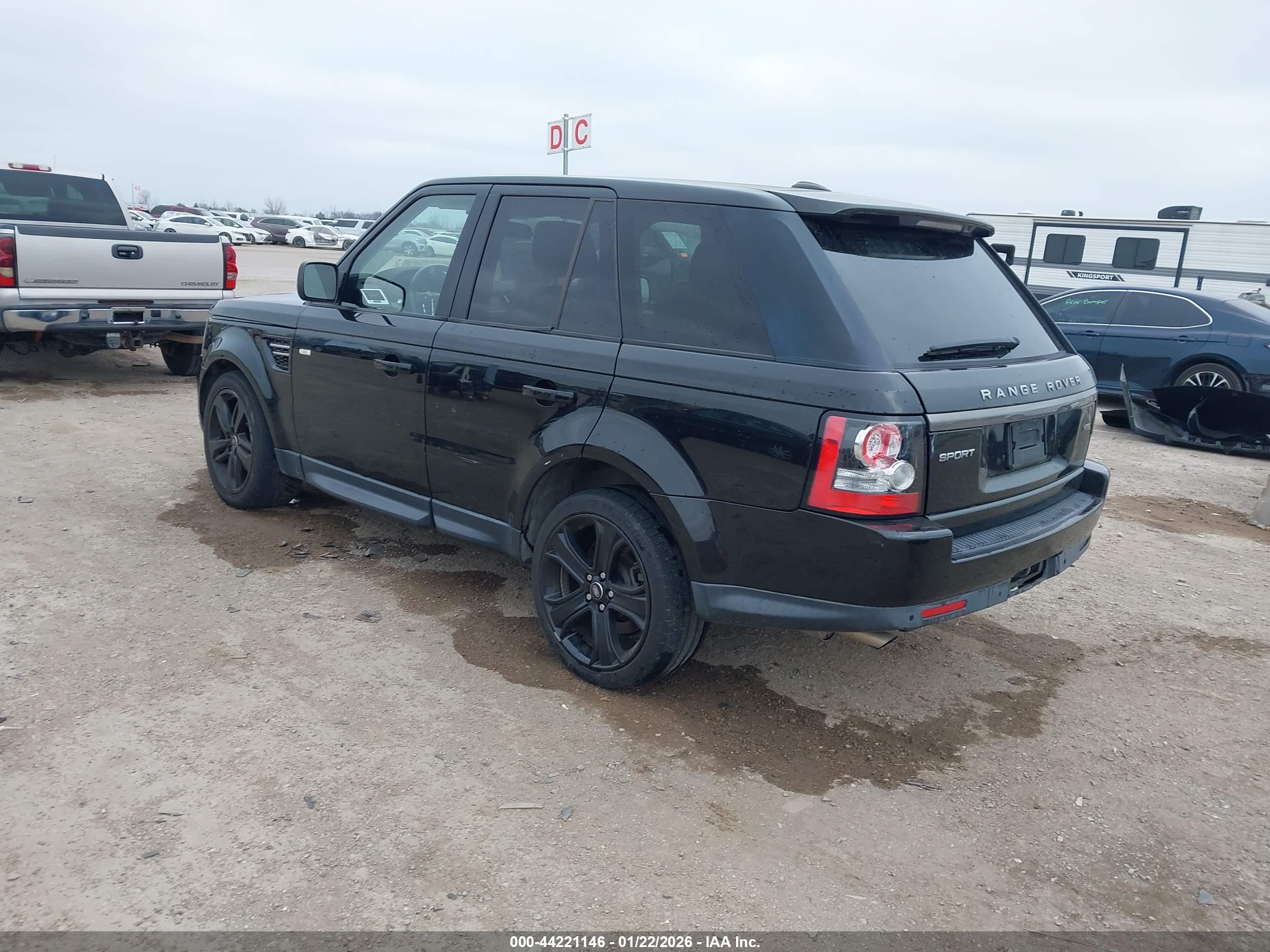 LAND ROVER image 3