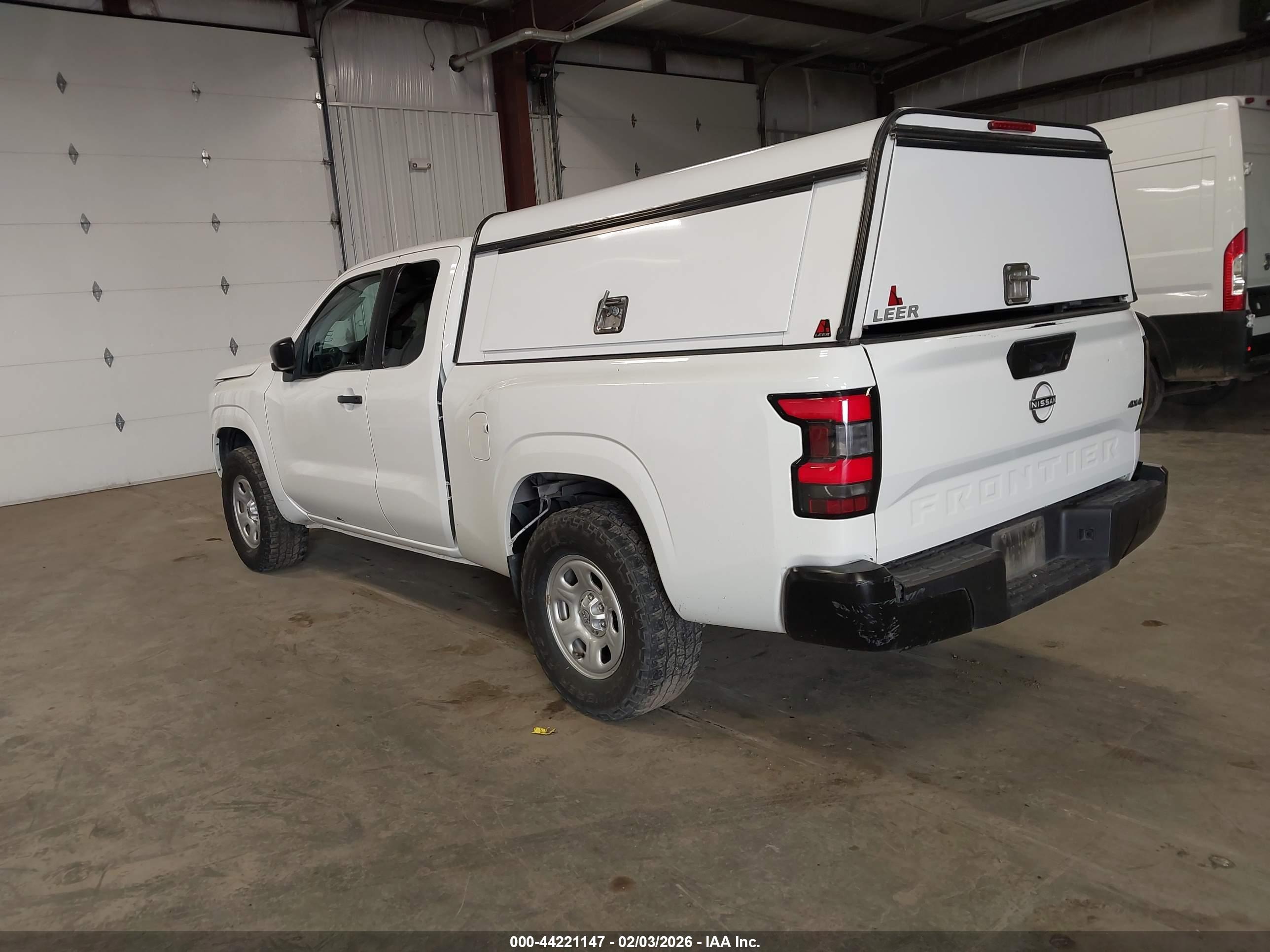 NISSAN FRONTIER image 3