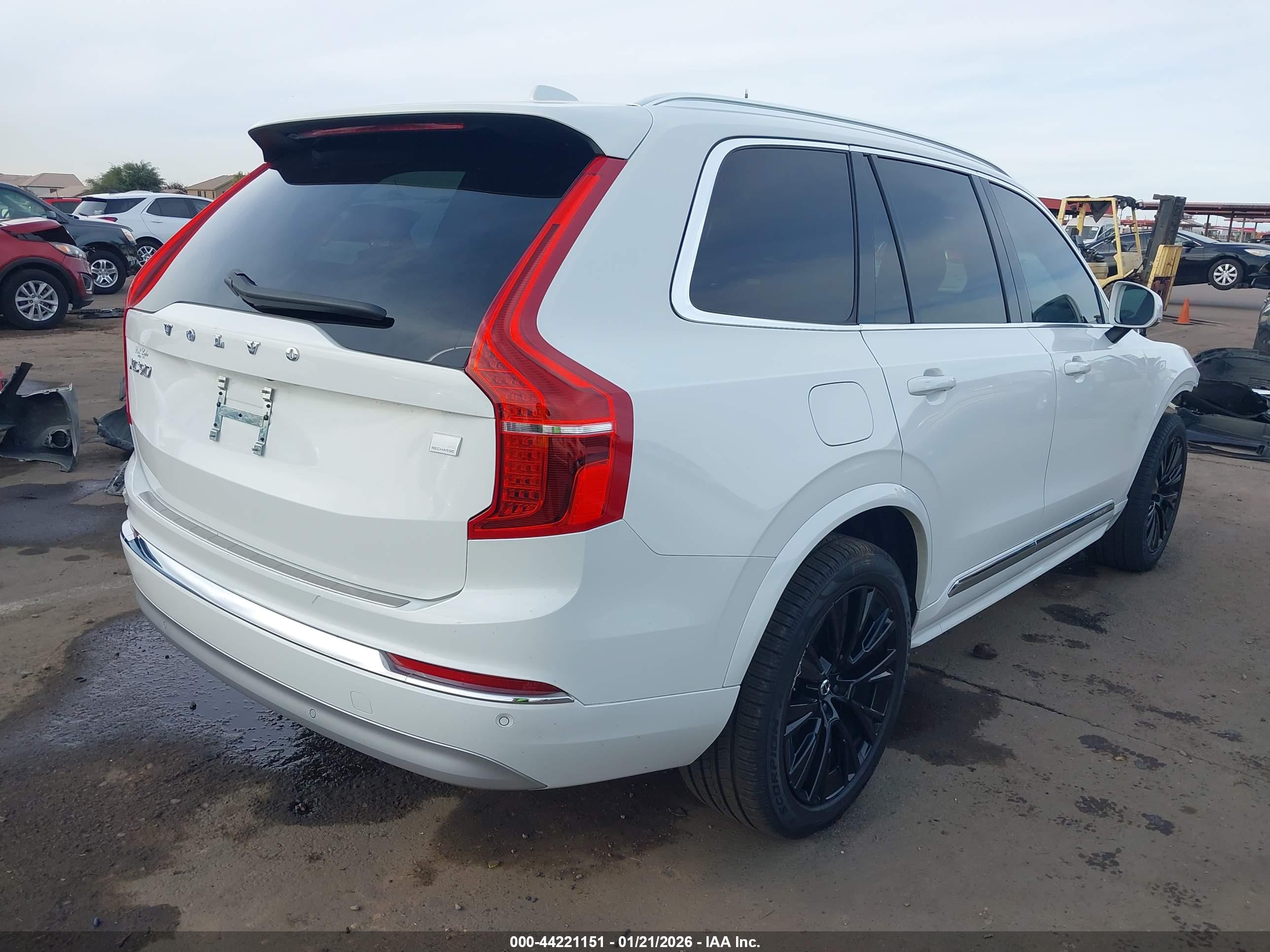 VOLVO XC90 image 4