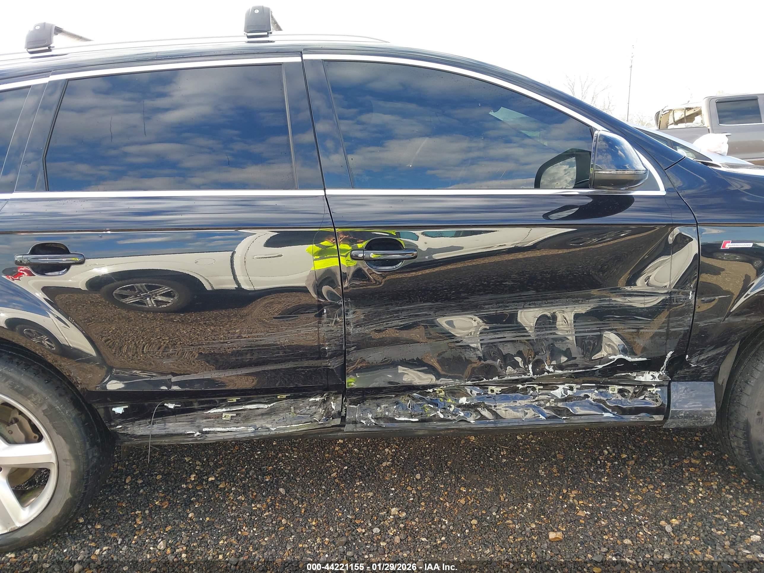 AUDI Q7 image 6