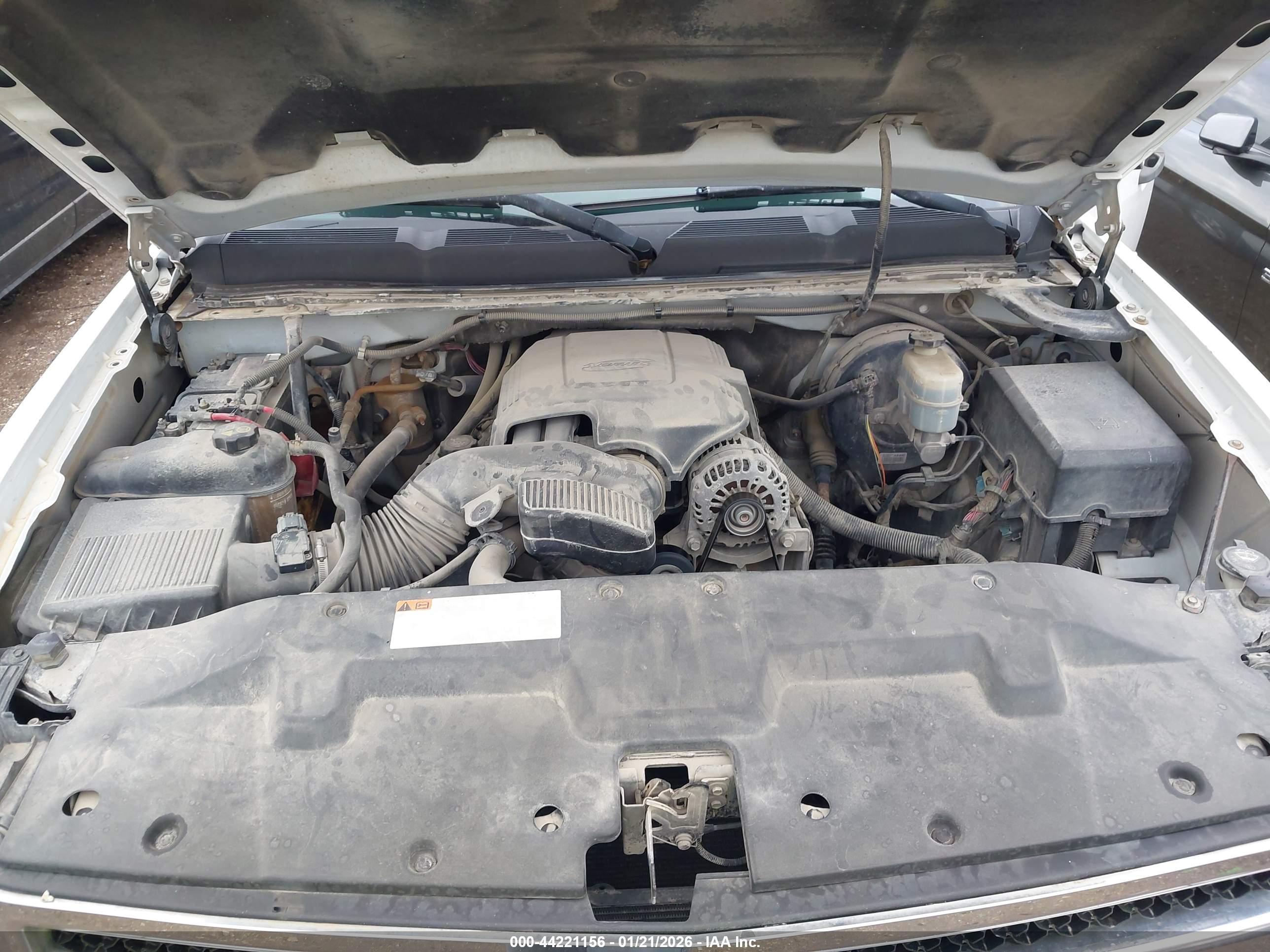 CHEVROLET SILVERADO image 10